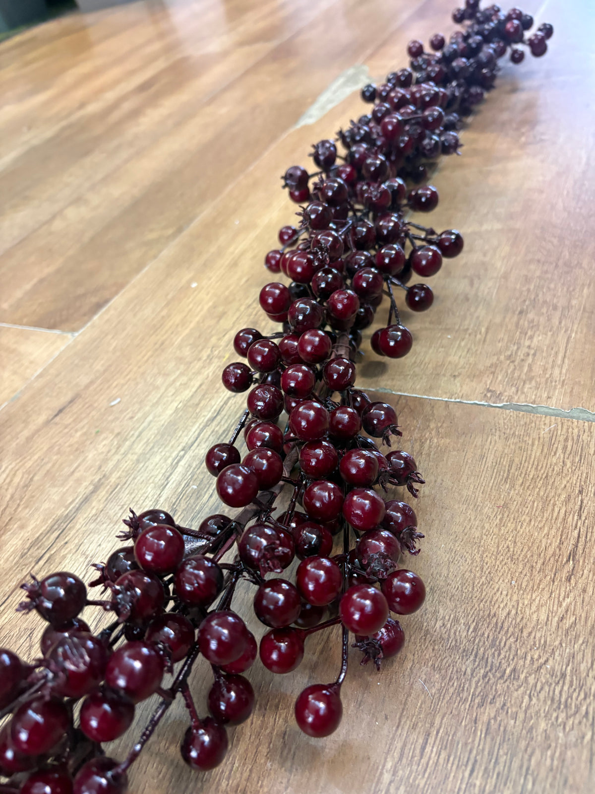 1.5m burgundy mixed berry garland