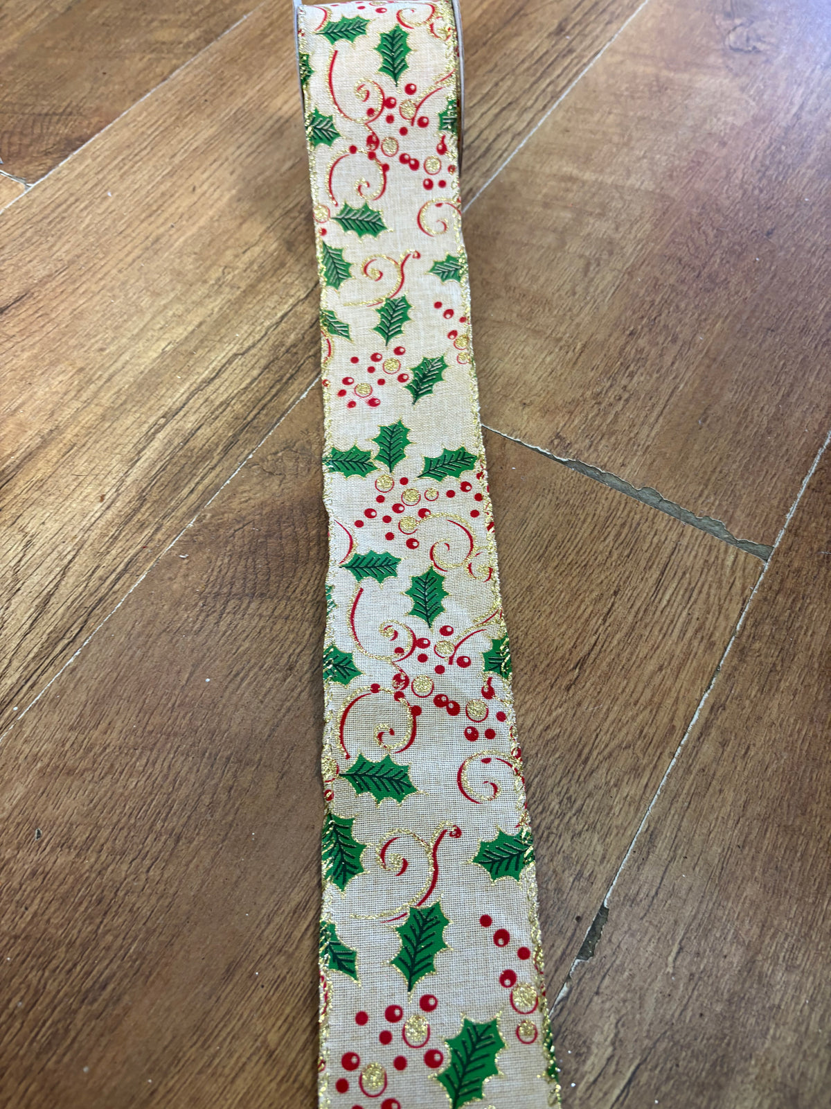 2.7m roll of wired burlap and Christmas holly ribbon