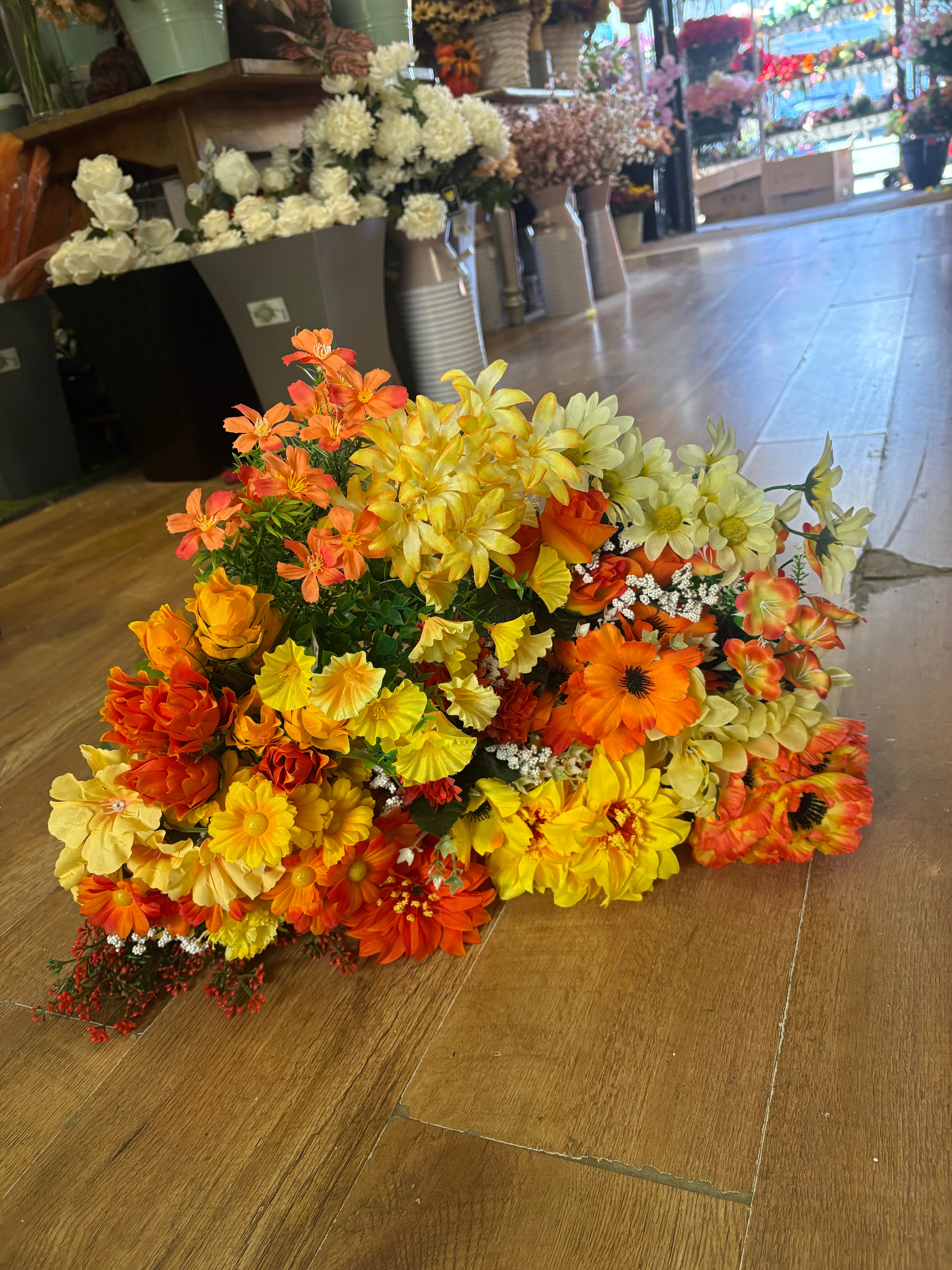 Box 4 - 20 bunches of flowers/foliage