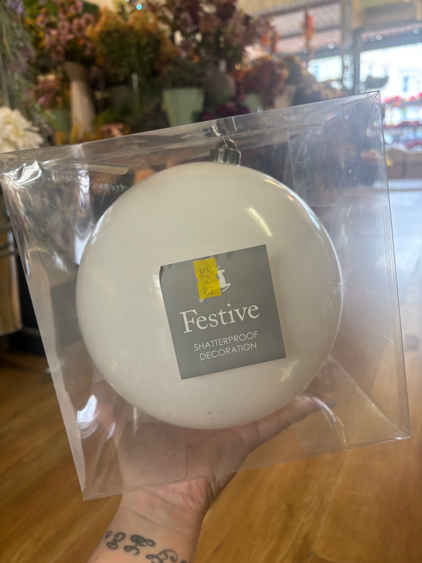Large 20cm white bauble