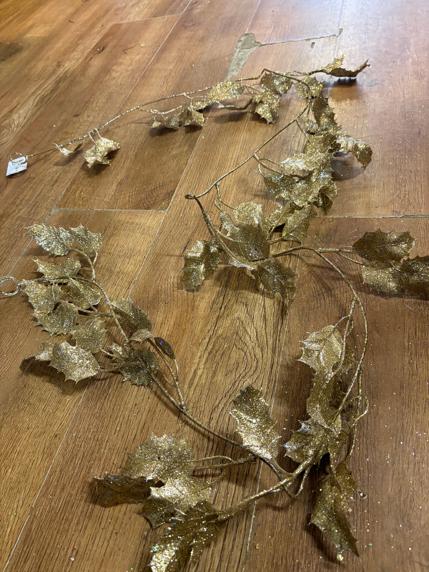 180cm glittered gold holly leaf garland
