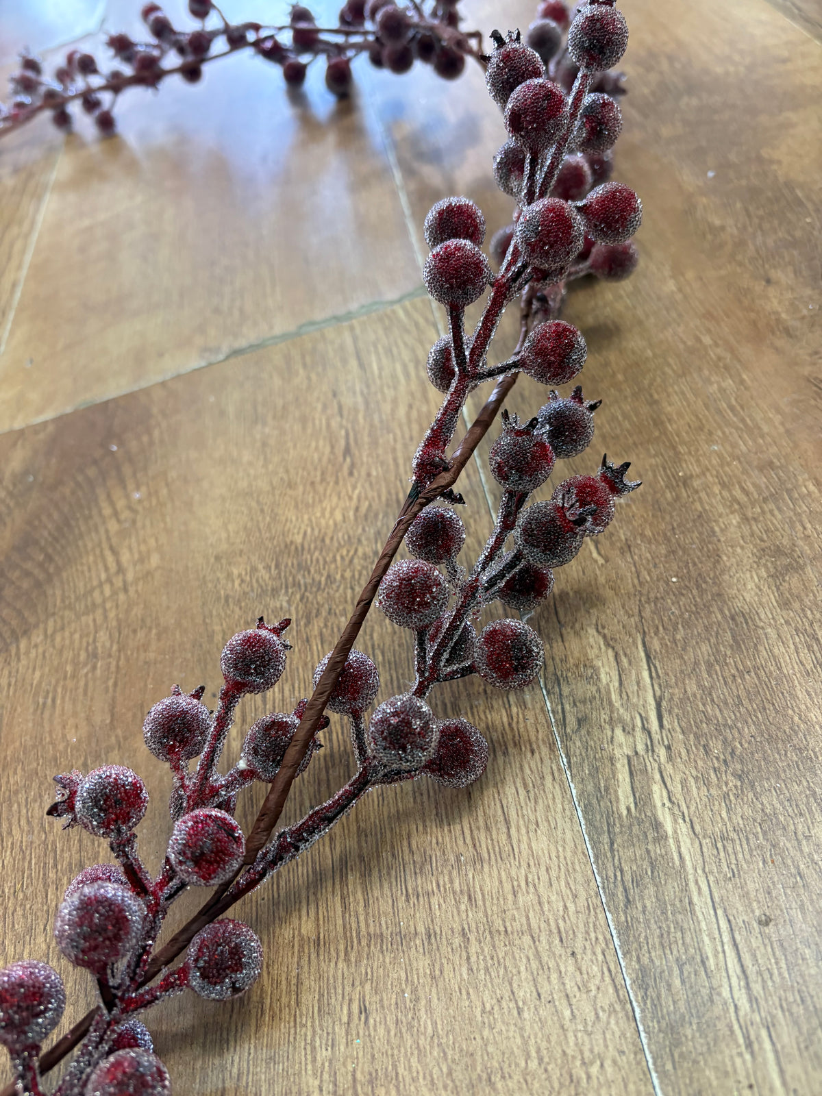 135cm frosted burgundy berry garland