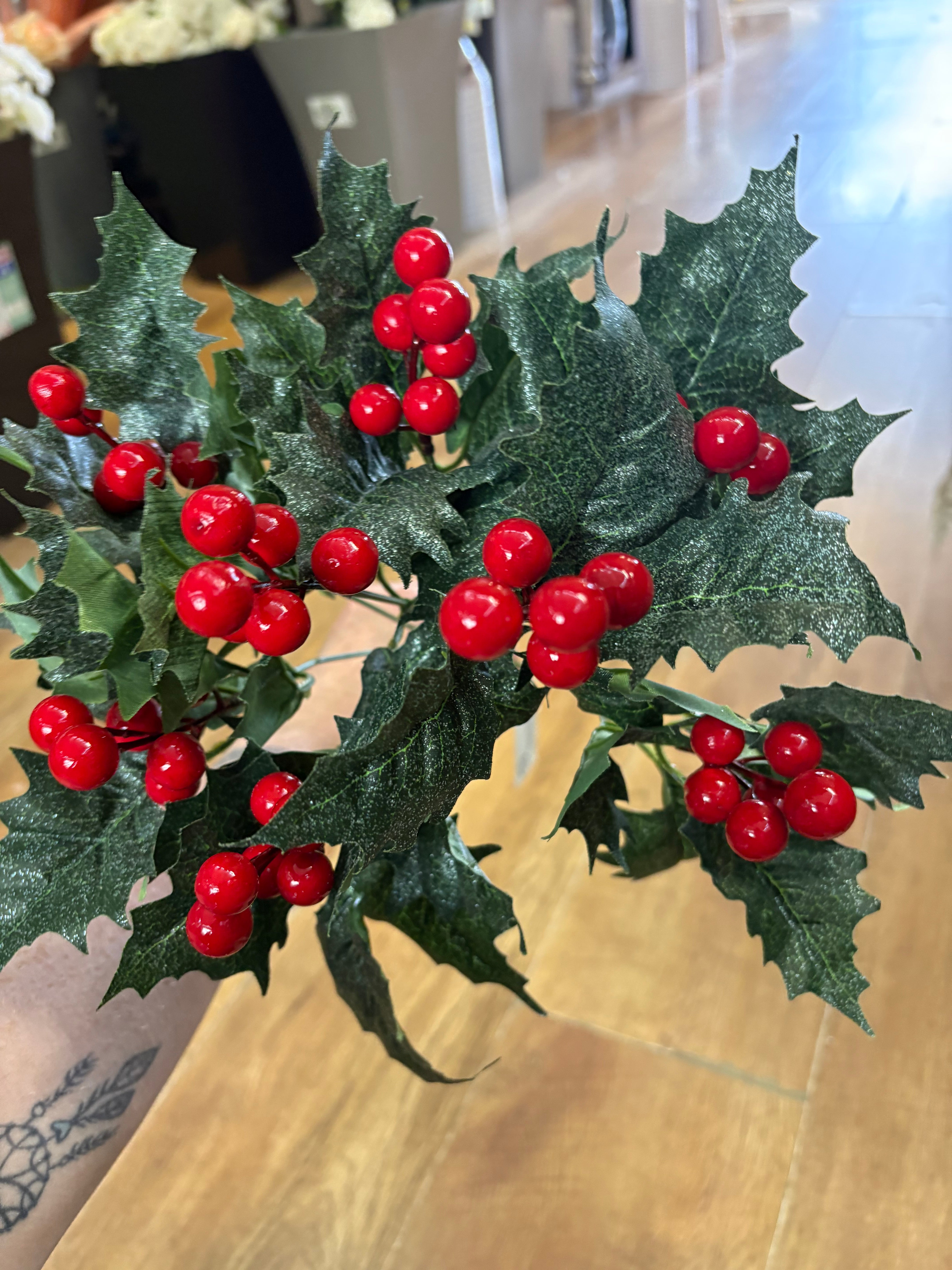Large glittered shimmery holly bunch
