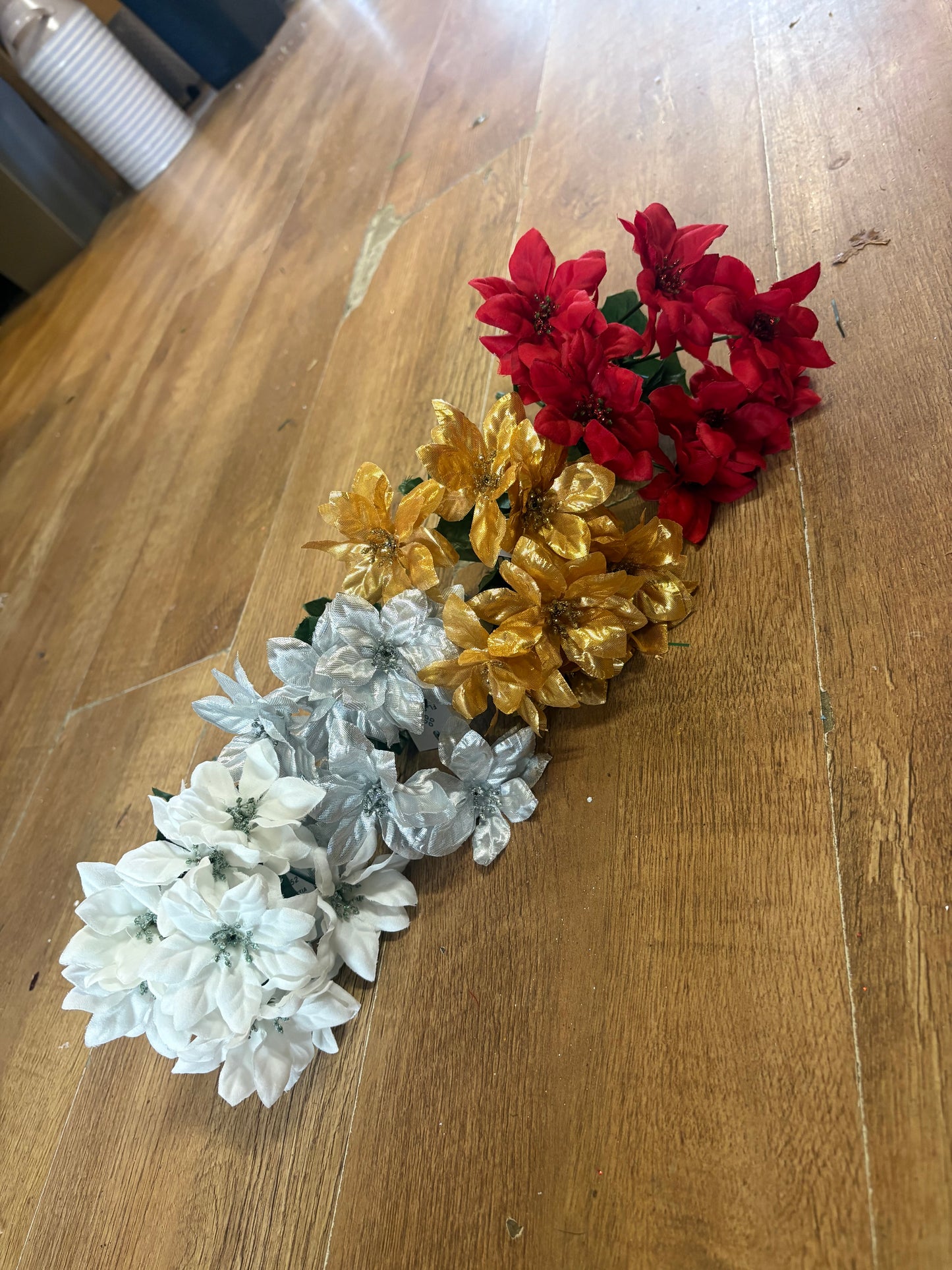 Mini poinsettia bunch - 4 colours available