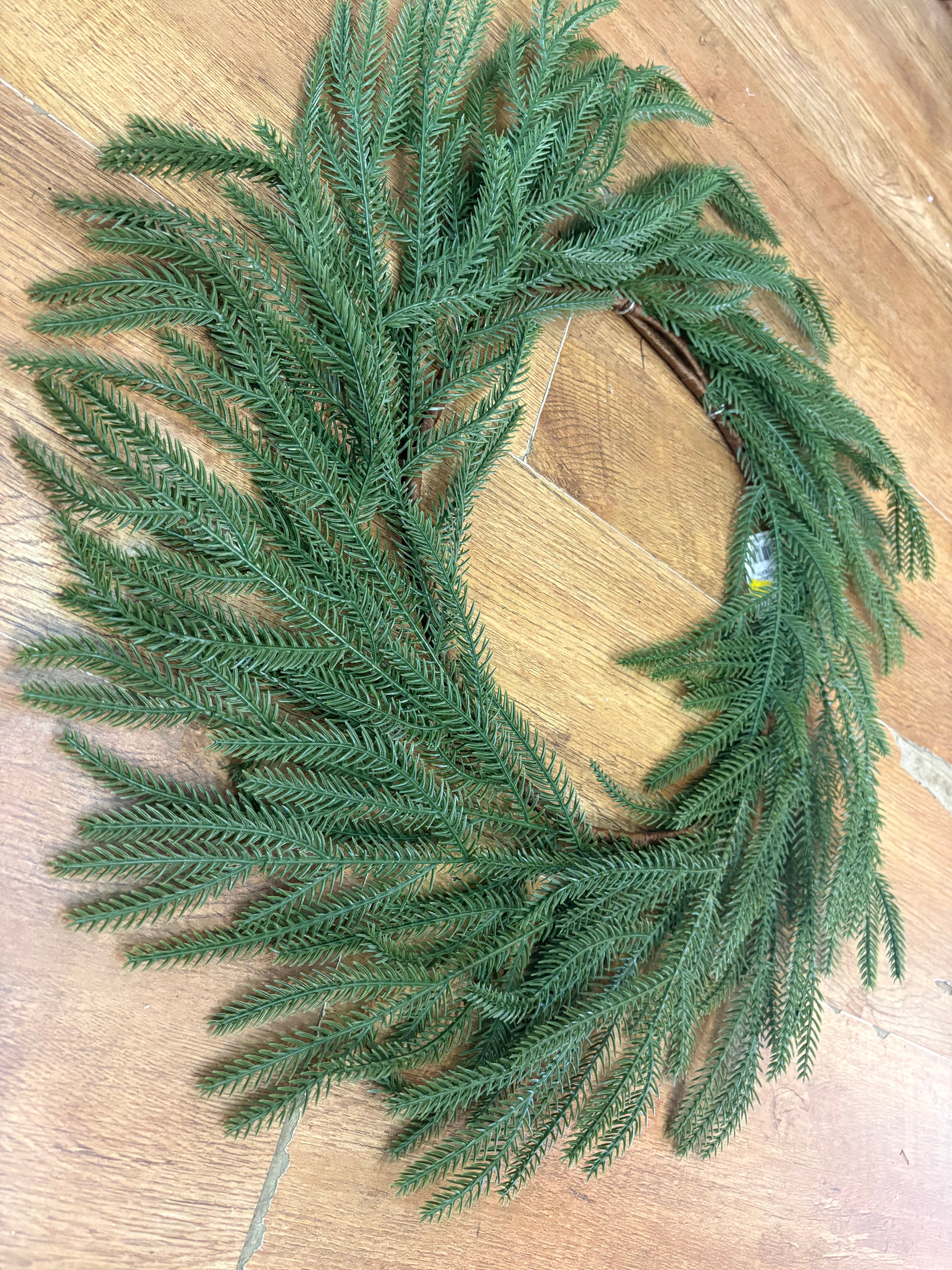 55cm trailing fir wreath (measured tip to tip)
