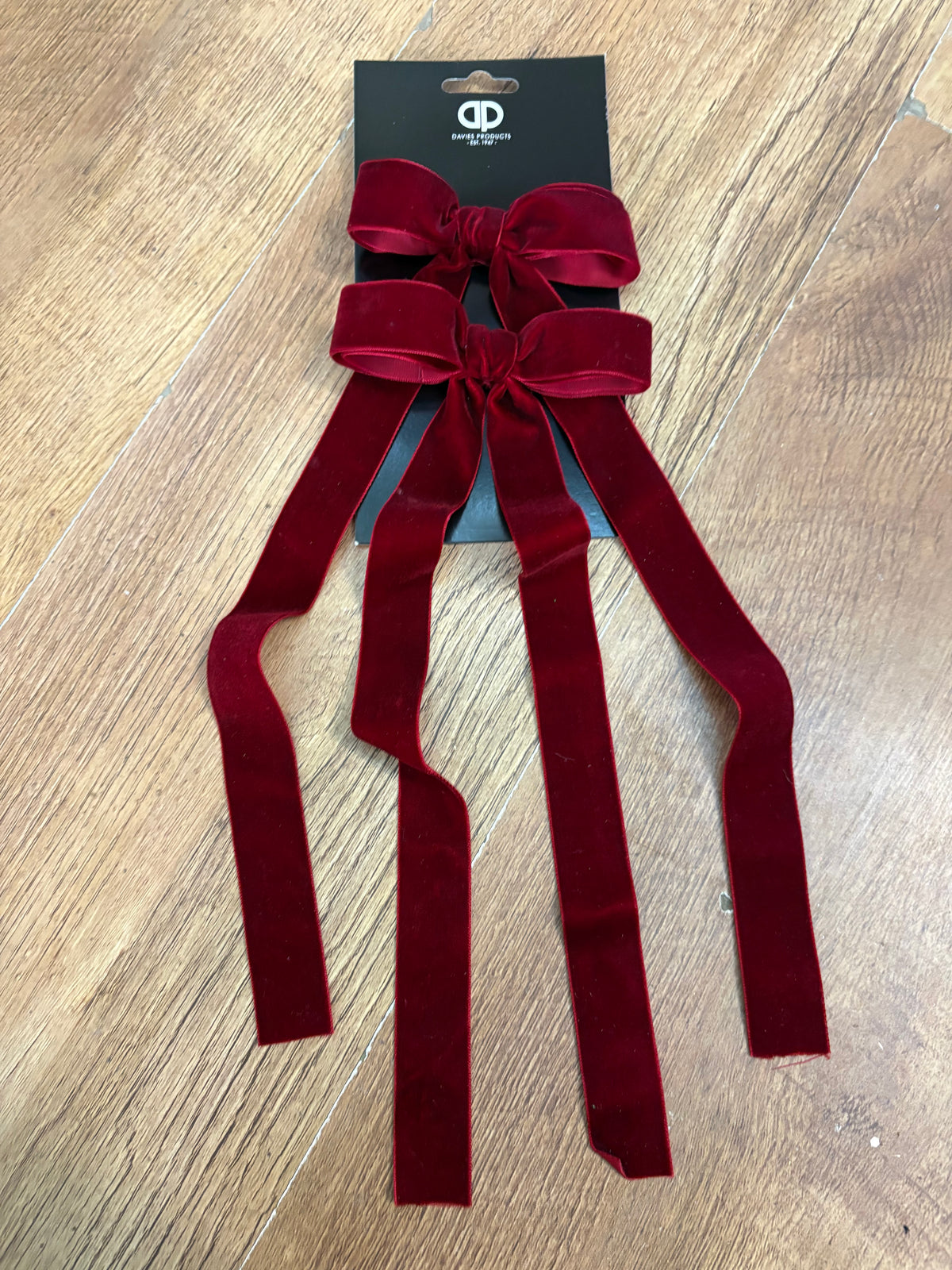 Pack of 2 - 33cm Burgundy velvet tie on bows