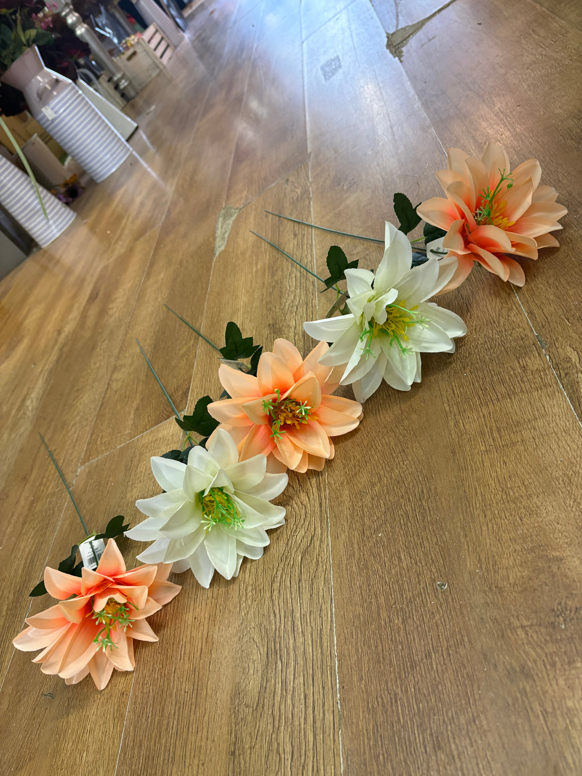 Long stem clearance bundle of 5 peach/ivory exotic stems