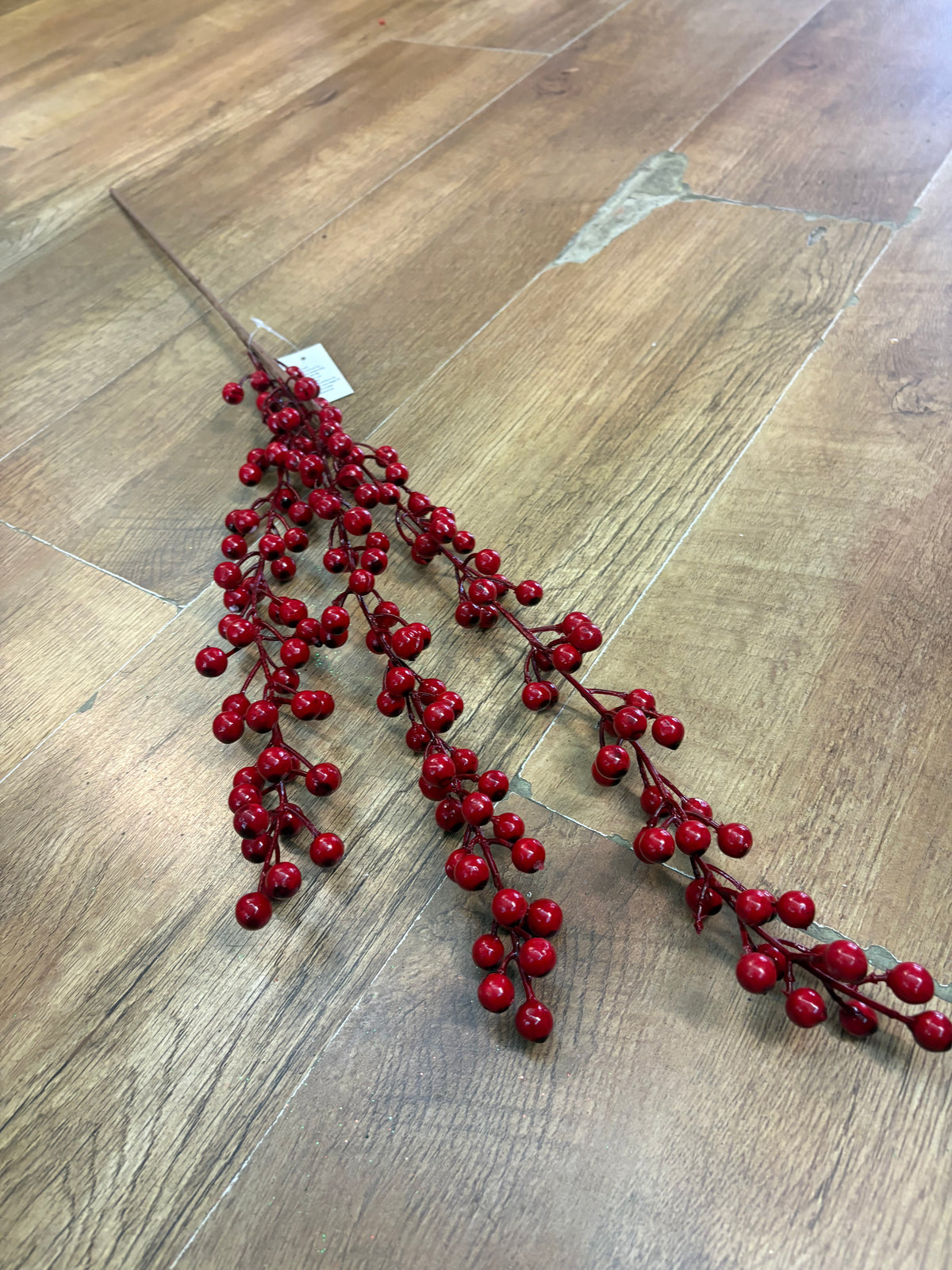 83cm hanging triple red berry stem