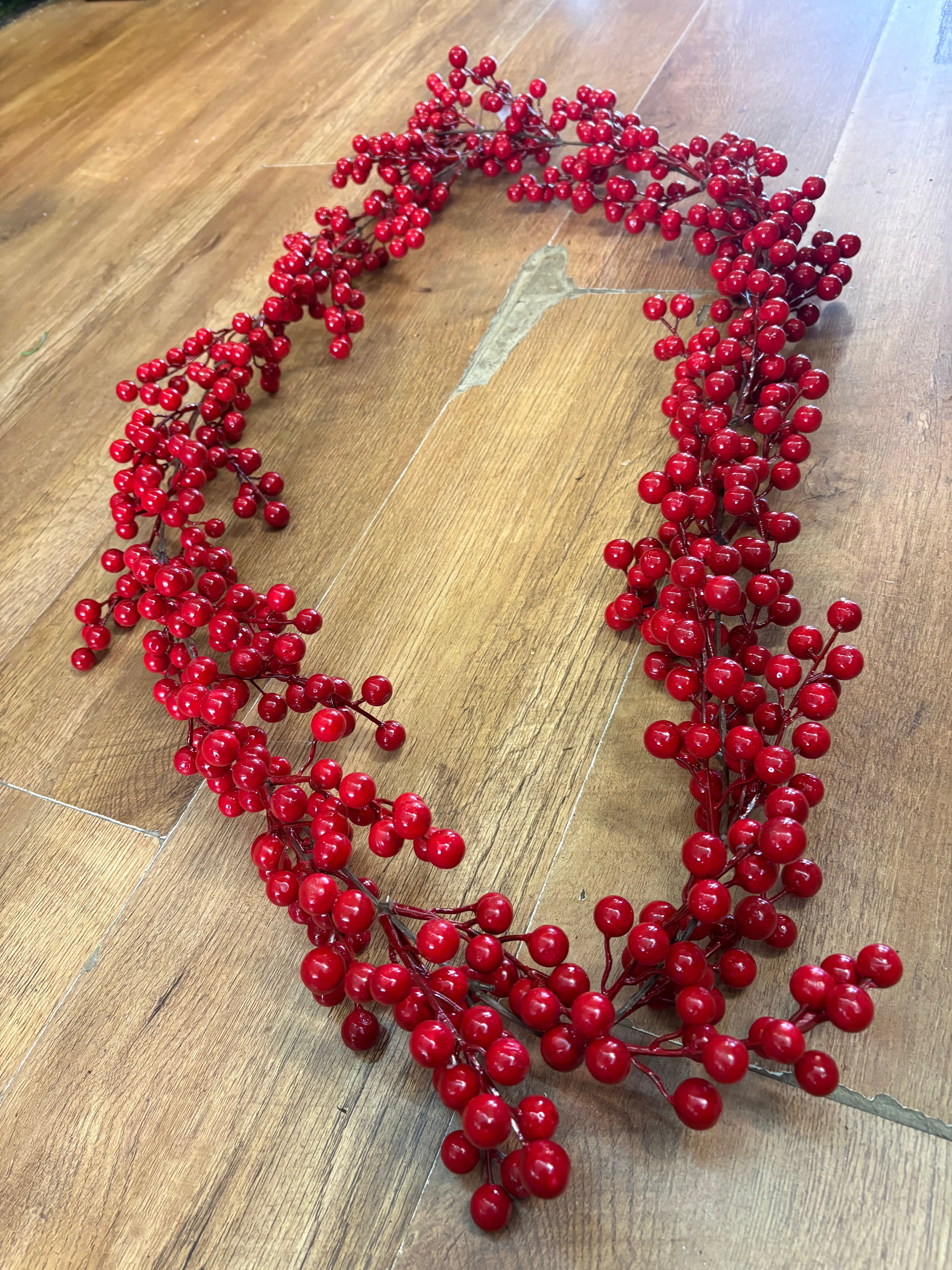 180cm Glossy red berry garland
