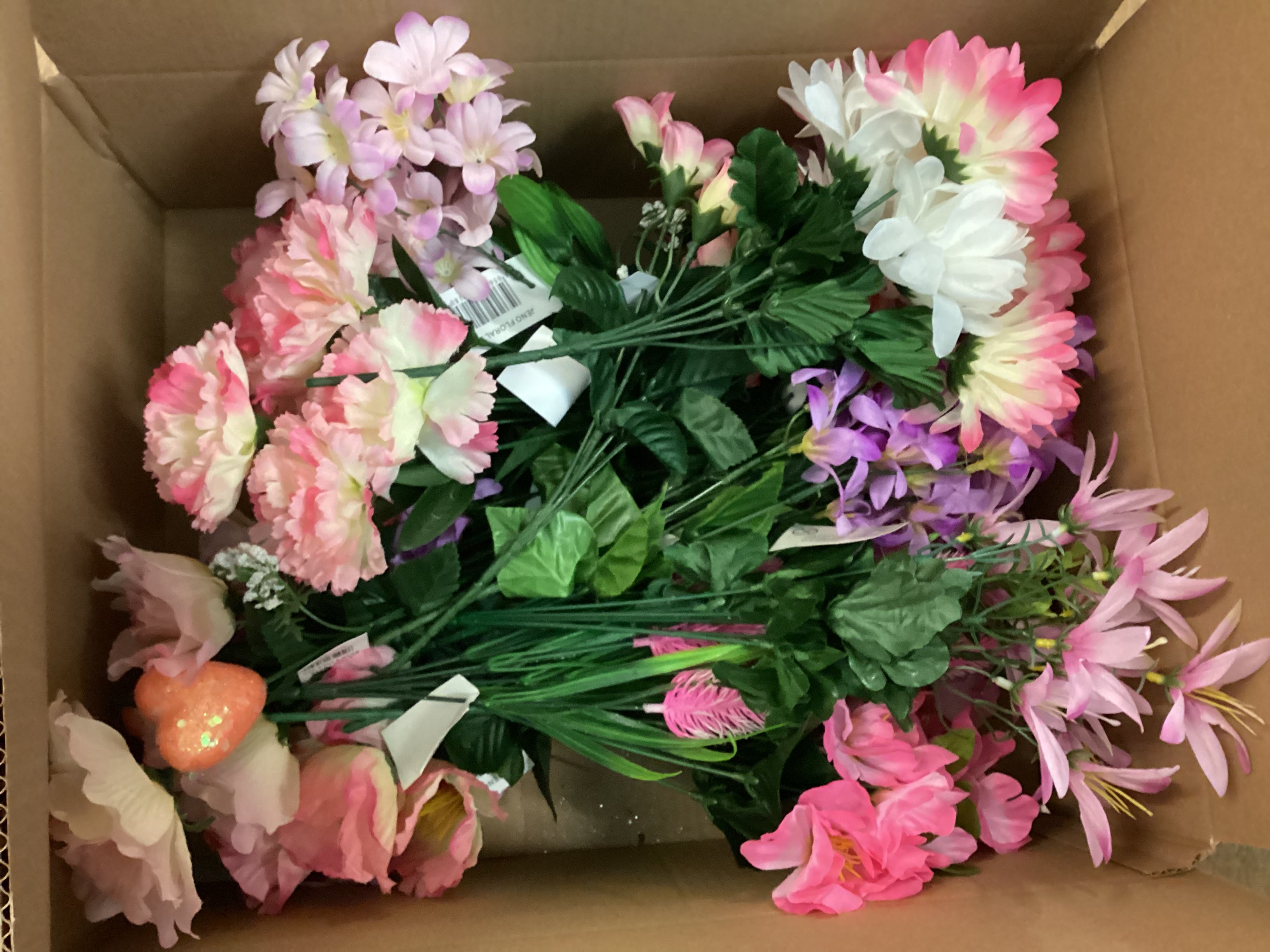 Box 2 - 20 bunches of flowers/foliage