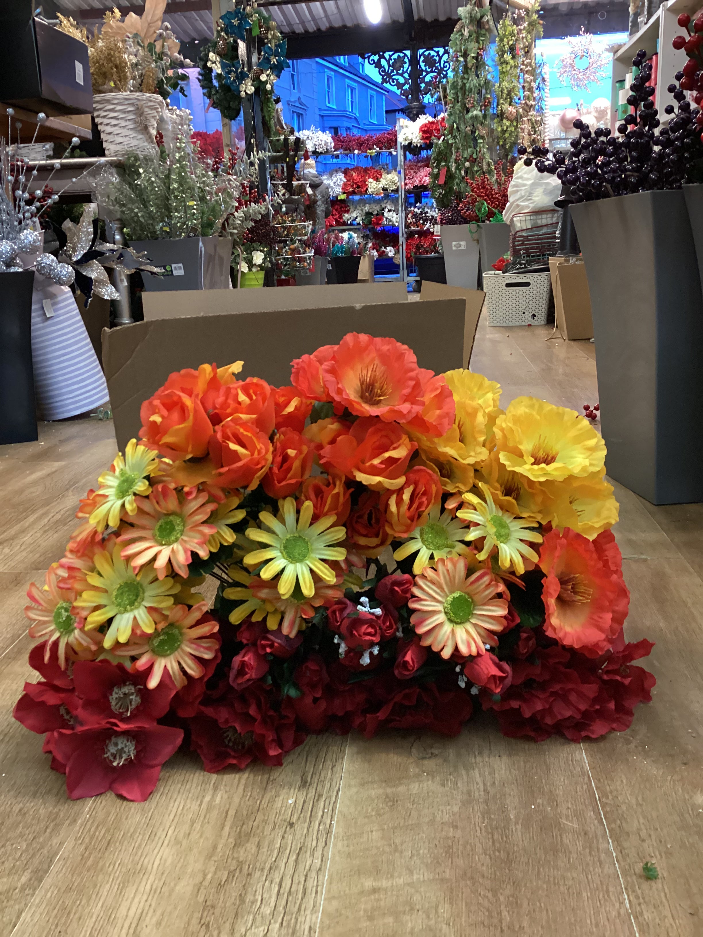 Box 3 - 20 bunches of flowers/foliage