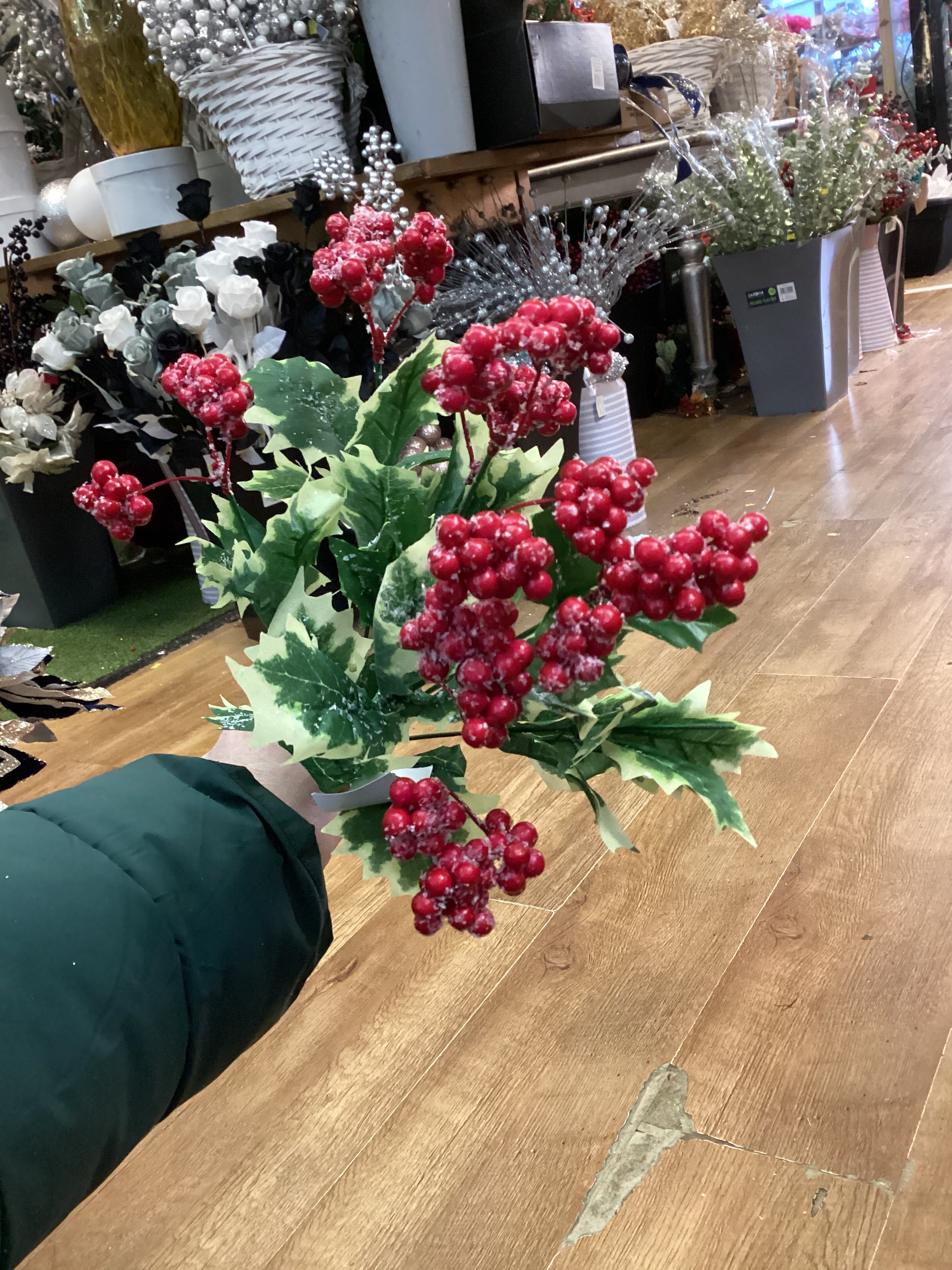 Large frosted Holly bunch