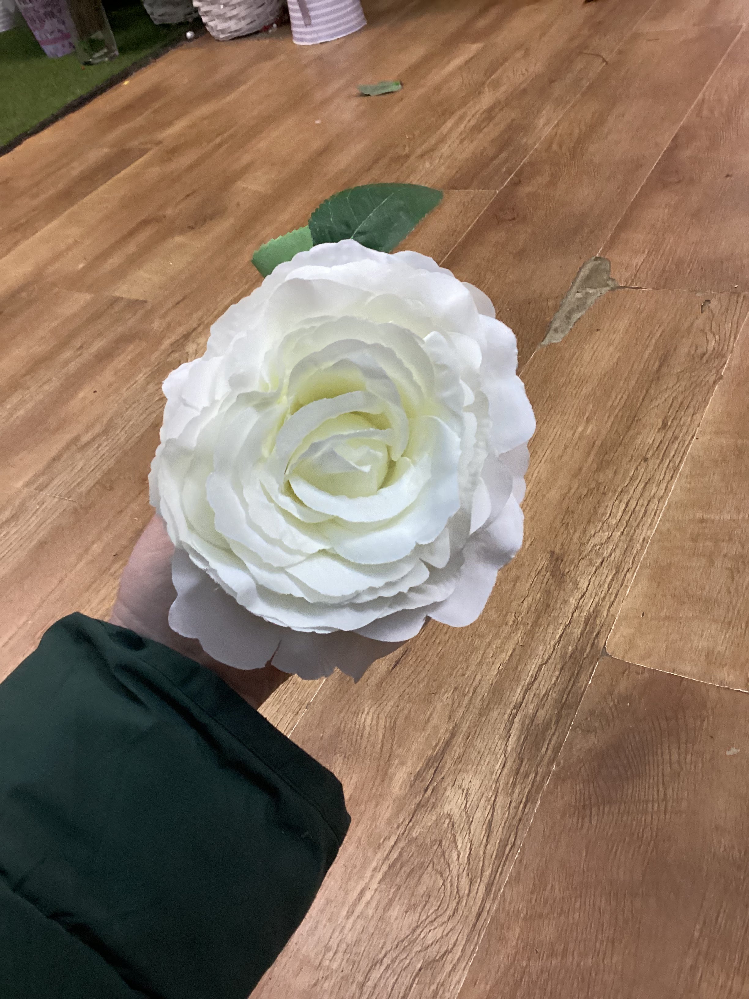 Medium length Ivory Tudor rose