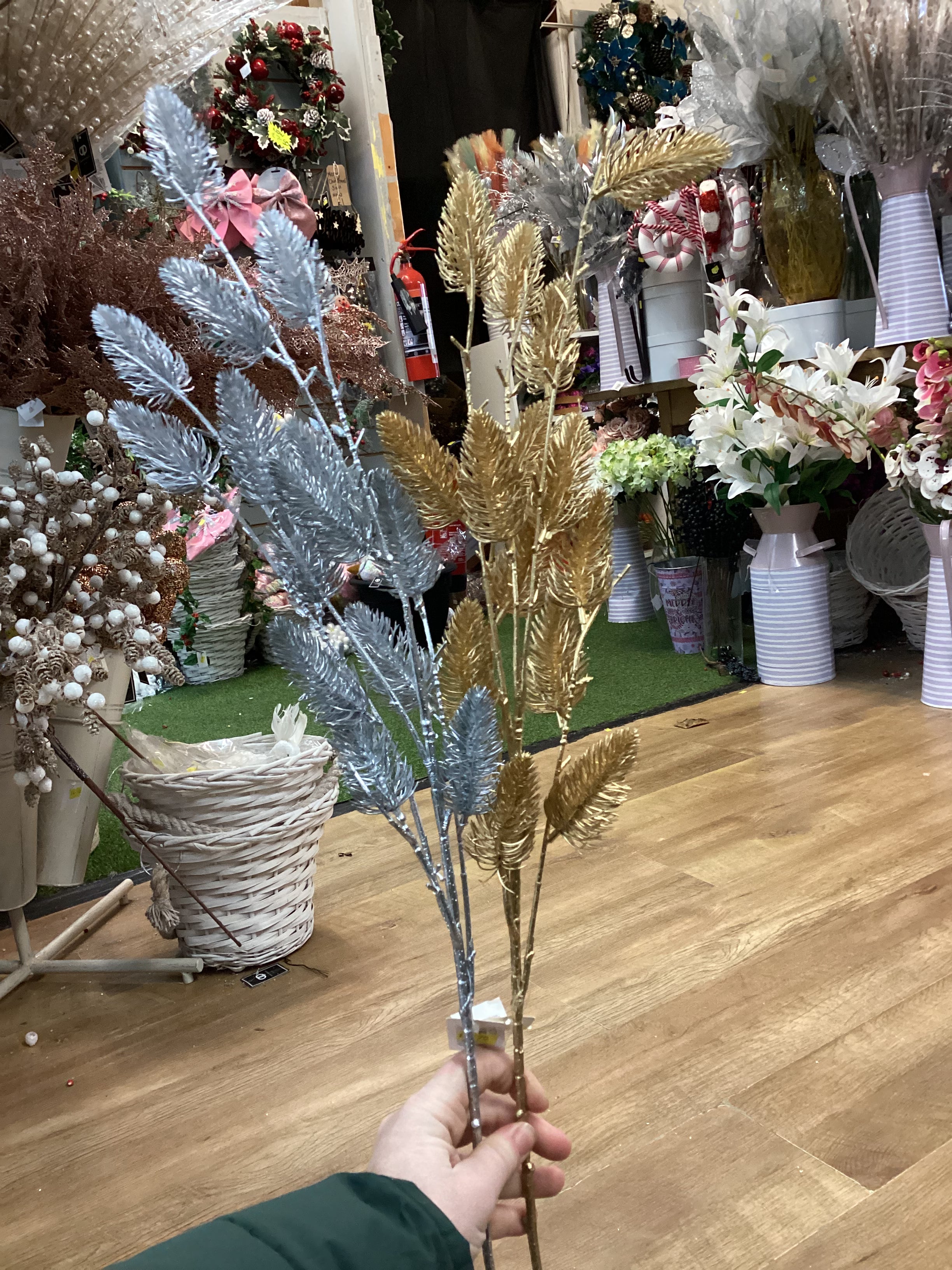 Long stem metallic thistle spray - 2 colours available