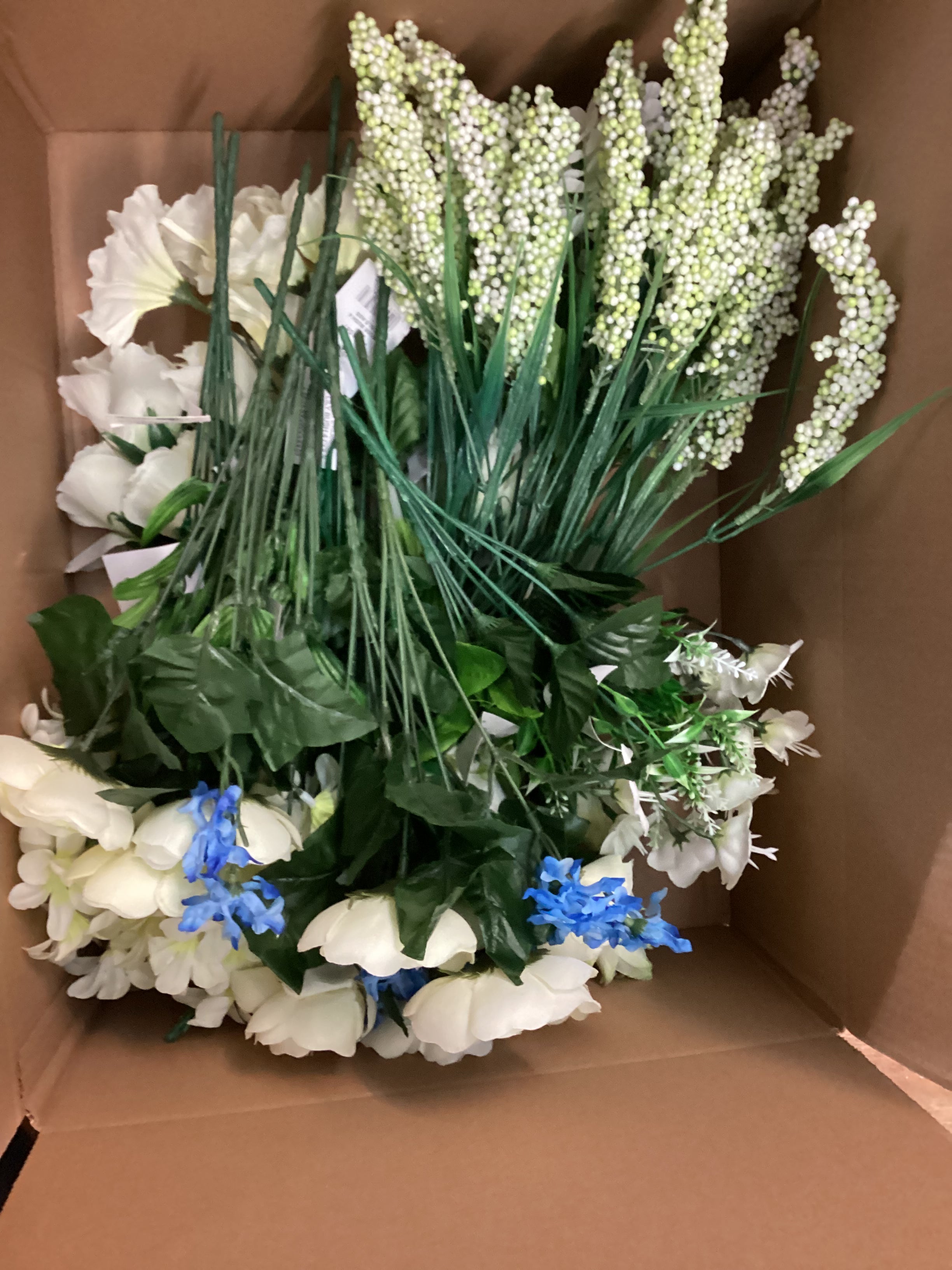 Box 12 - 20 bunches of flowers/foliage