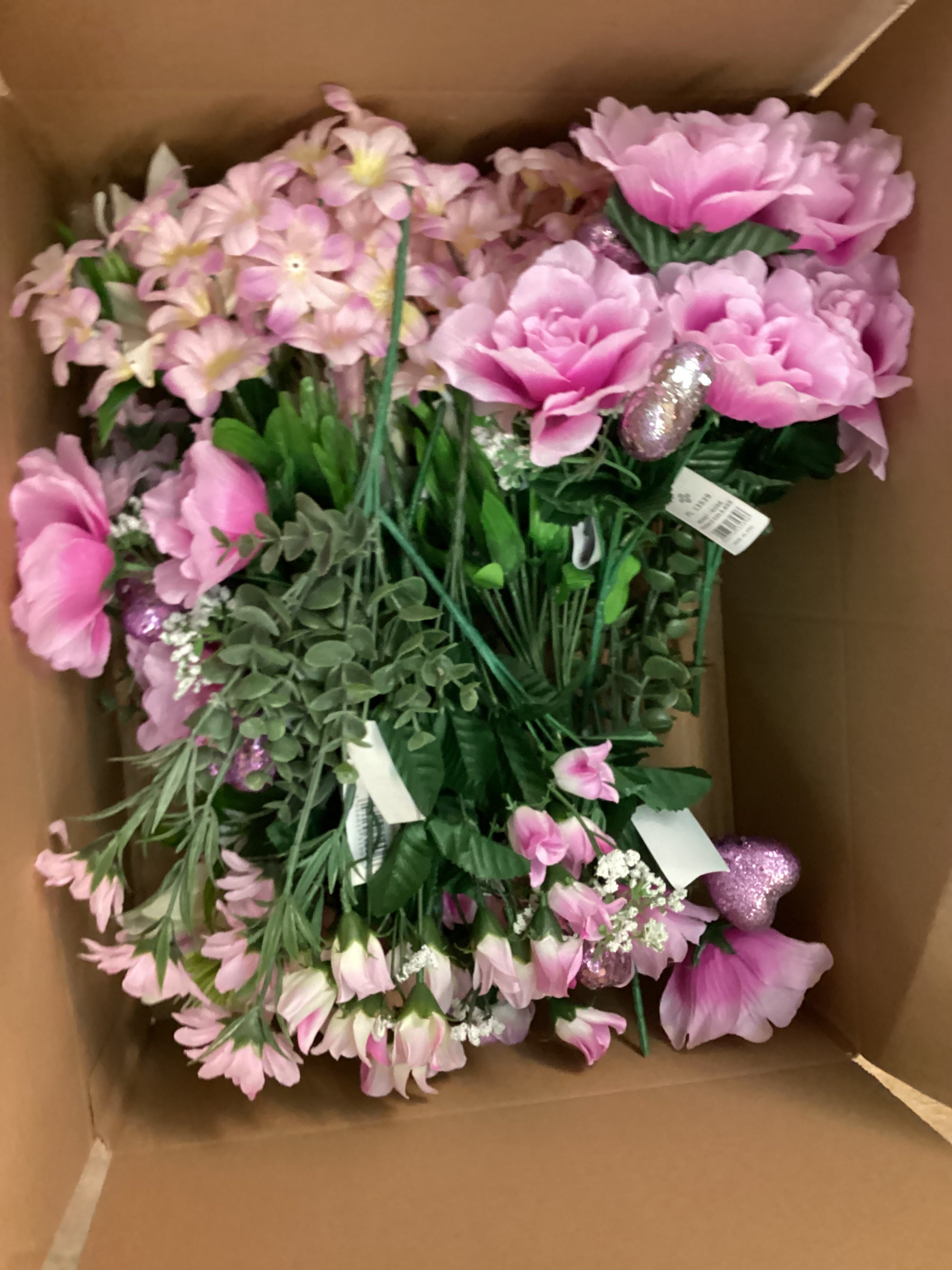 Box 14 - 20 bunches of flowers/foliage