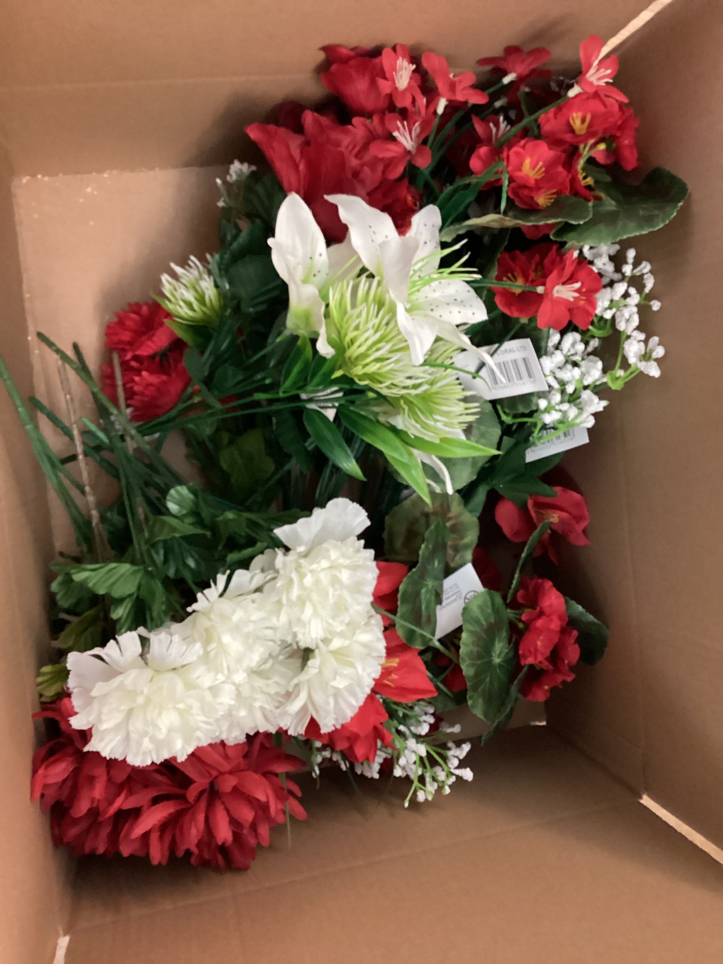 Box 14 - 20 bunches of flowers/foliage