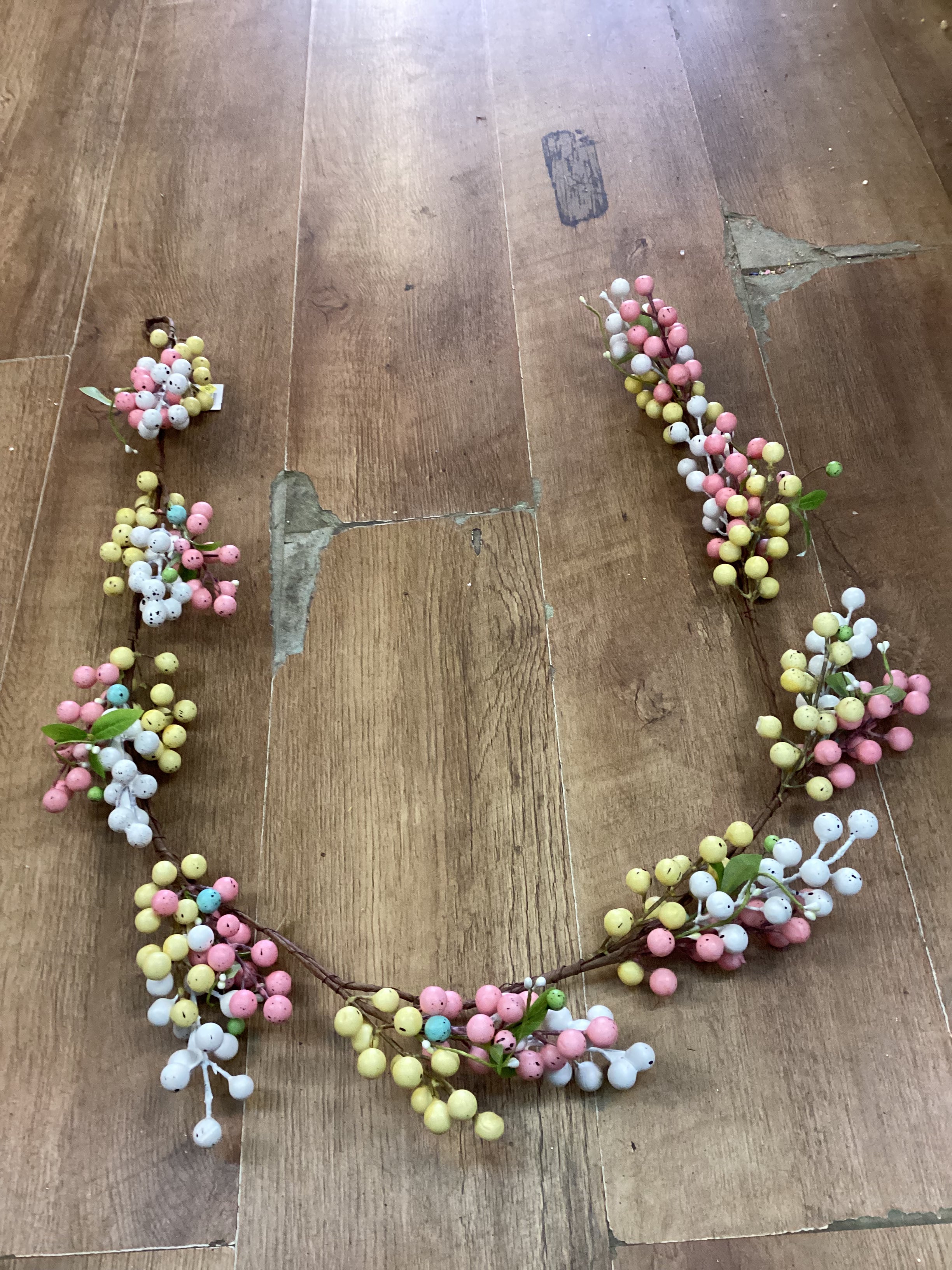 Speckled mini eggs Easter garland