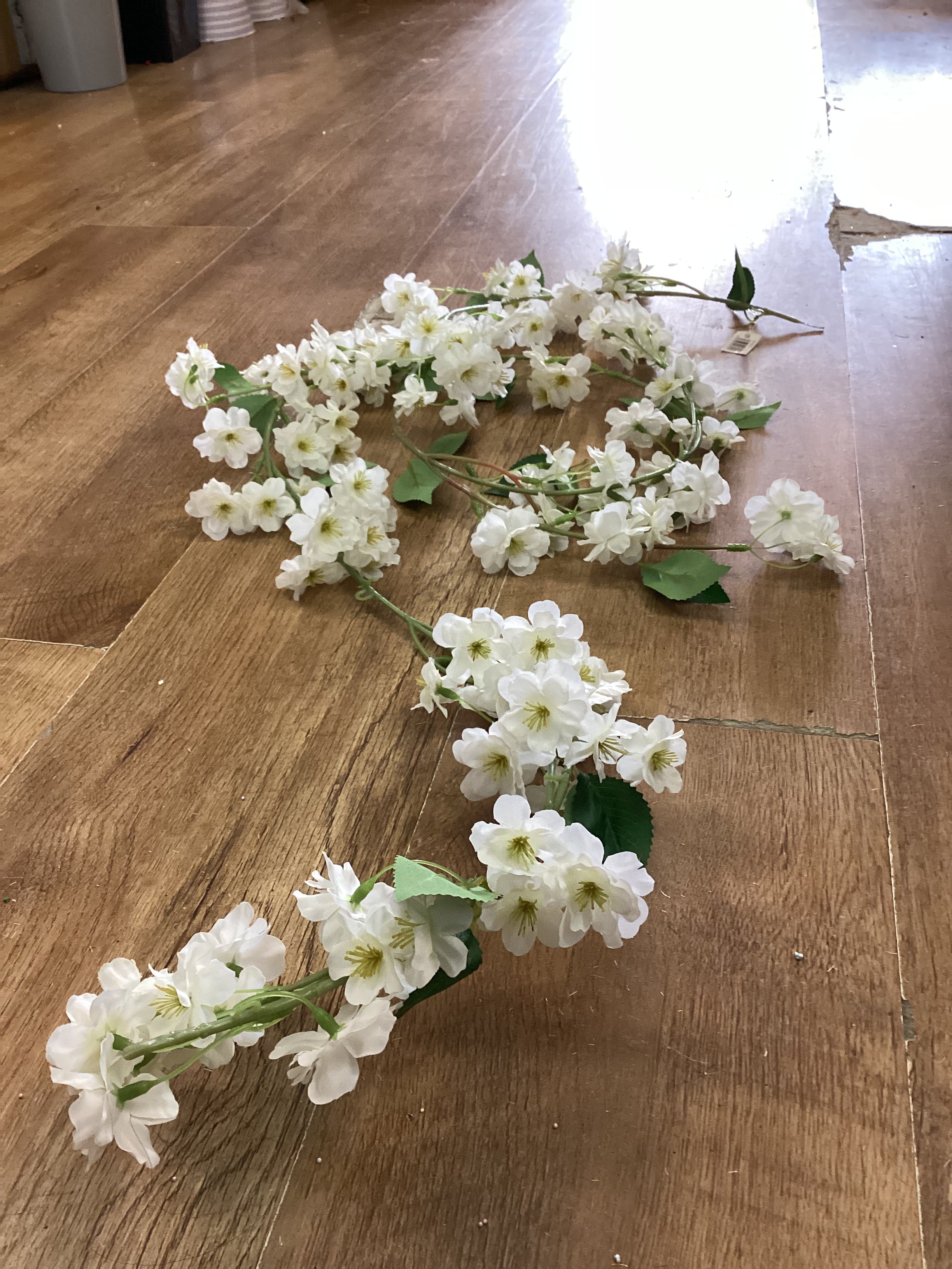 Ivory spring Blossom garland