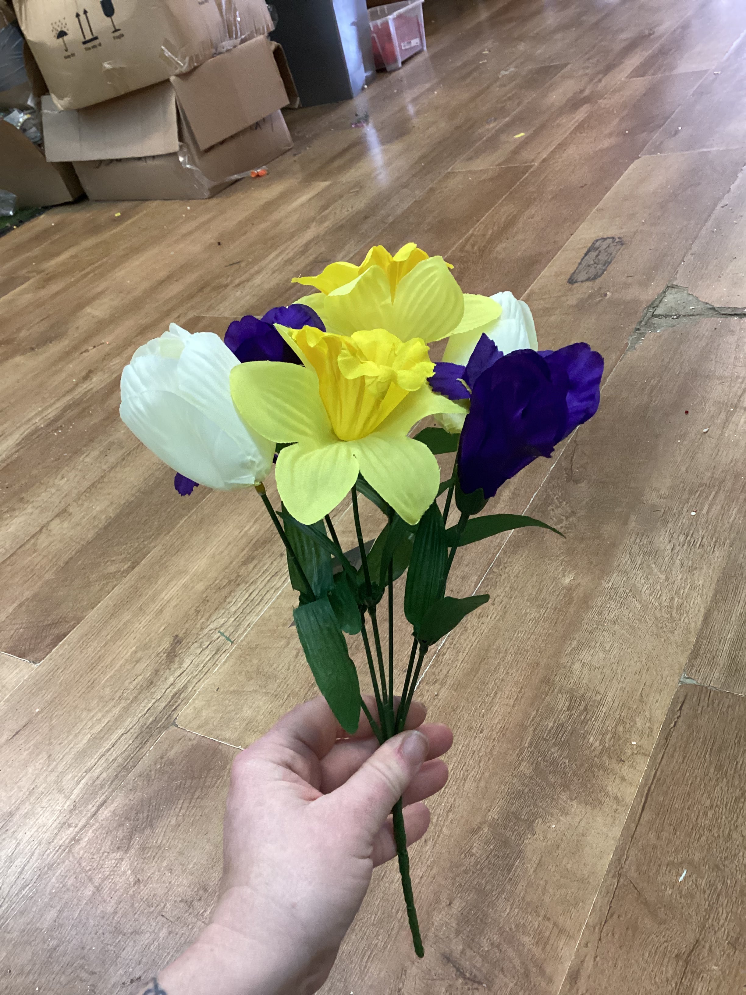 Daffodil/iris/tulip - 3 colours available