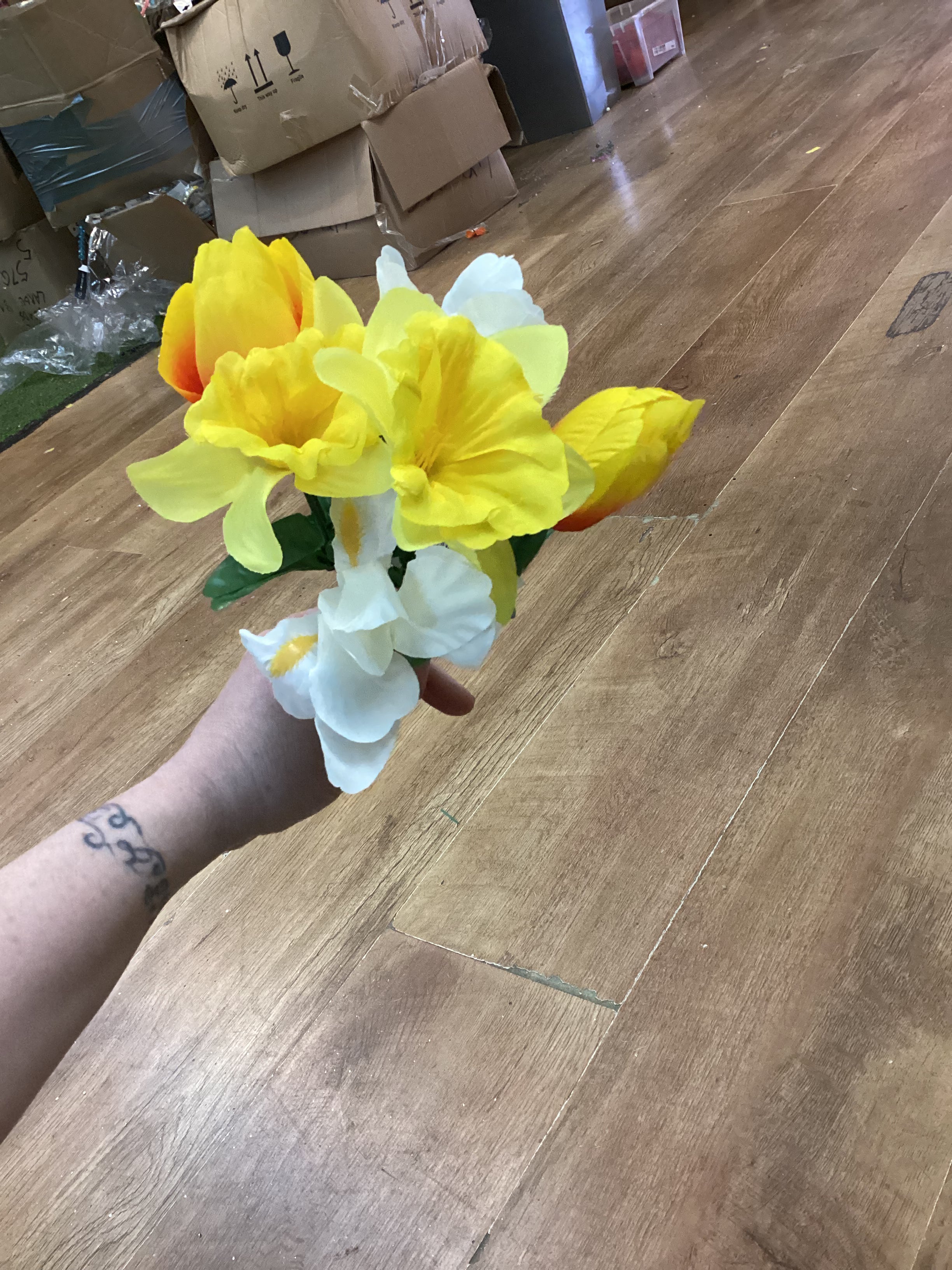 Daffodil/iris/tulip - 3 colours available