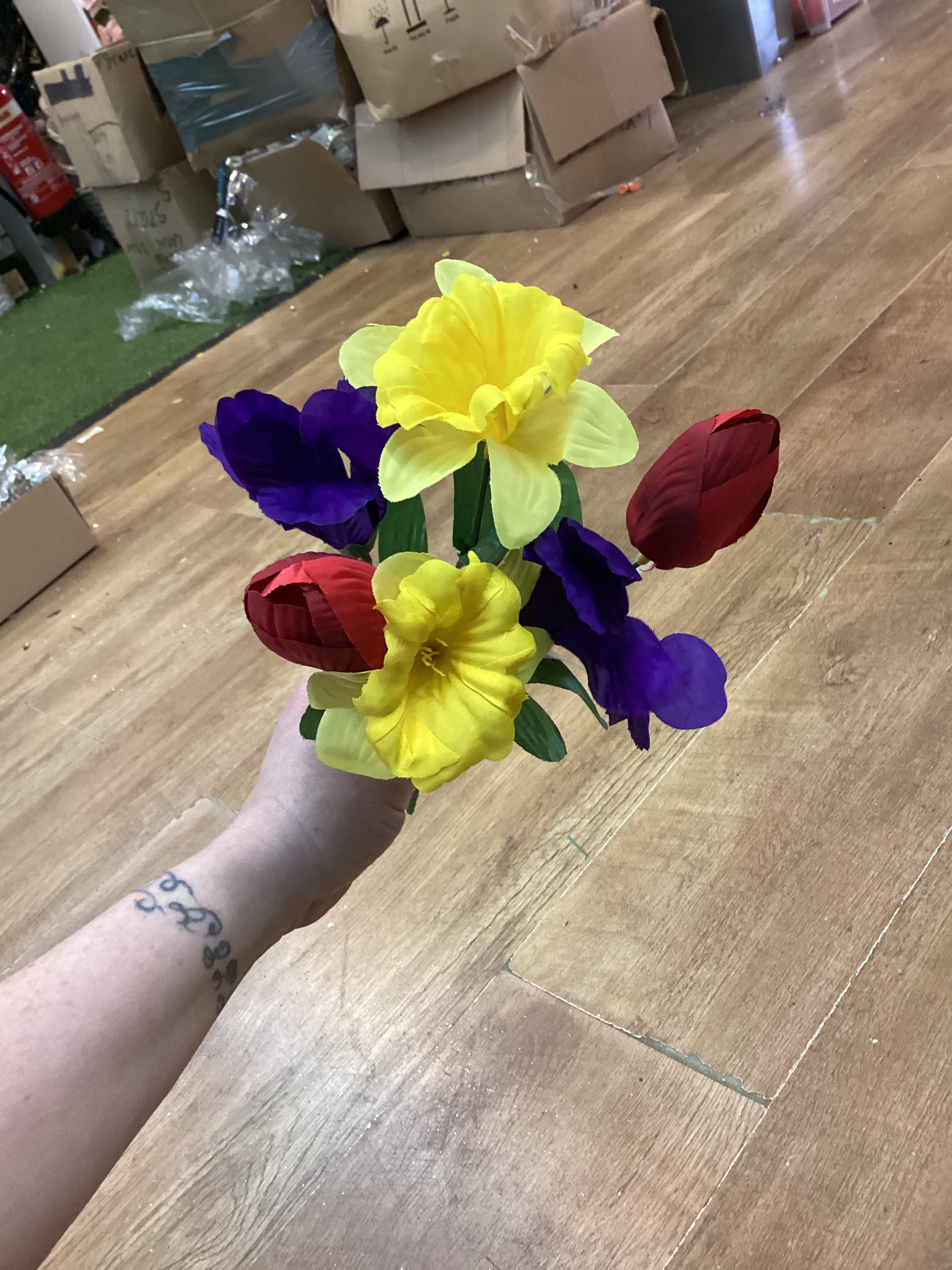 Daffodil/iris/tulip - 3 colours available