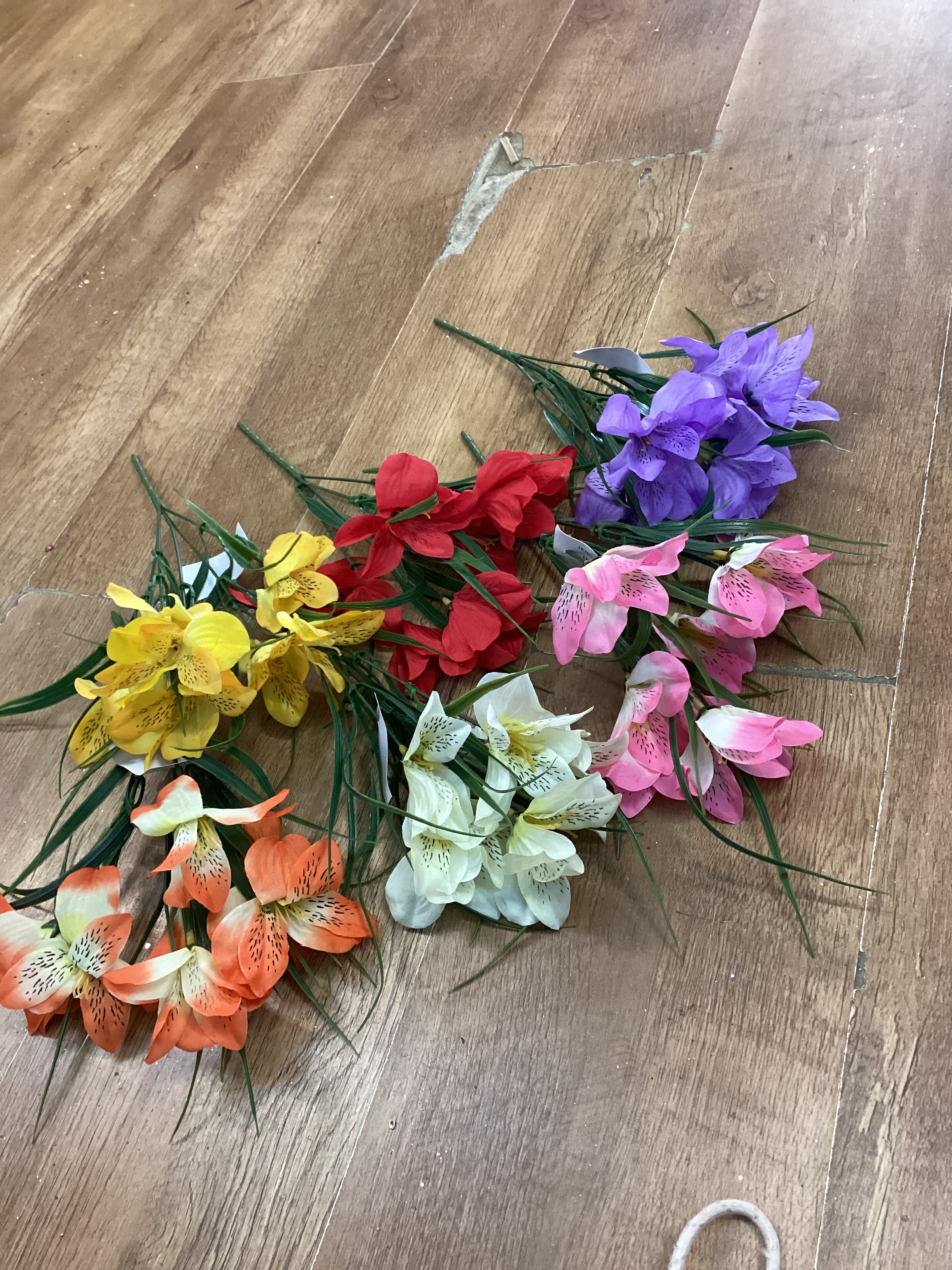 Alstroemeria bunch - 6 colours available