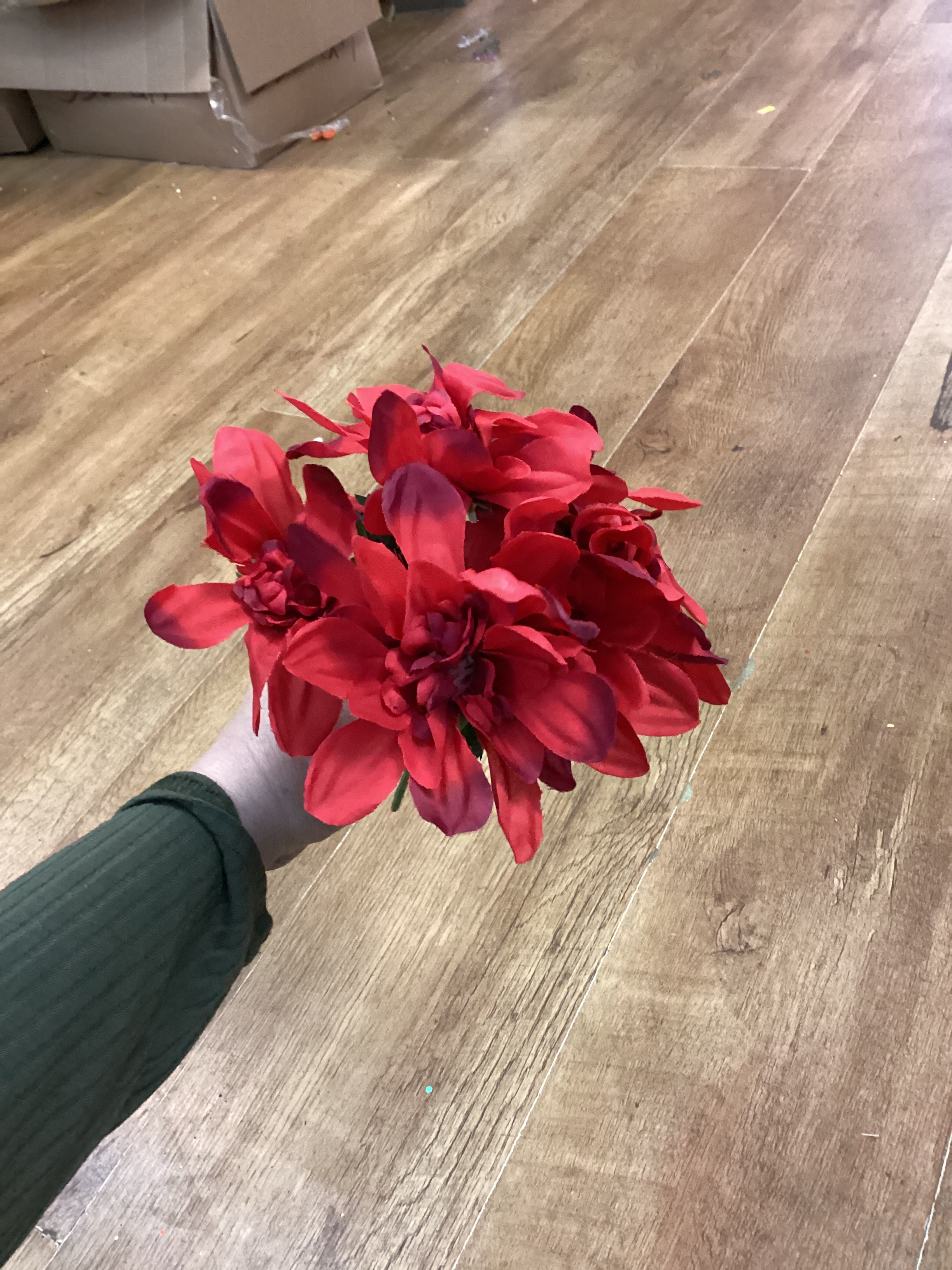 Dahlia bunch - 6 colours available