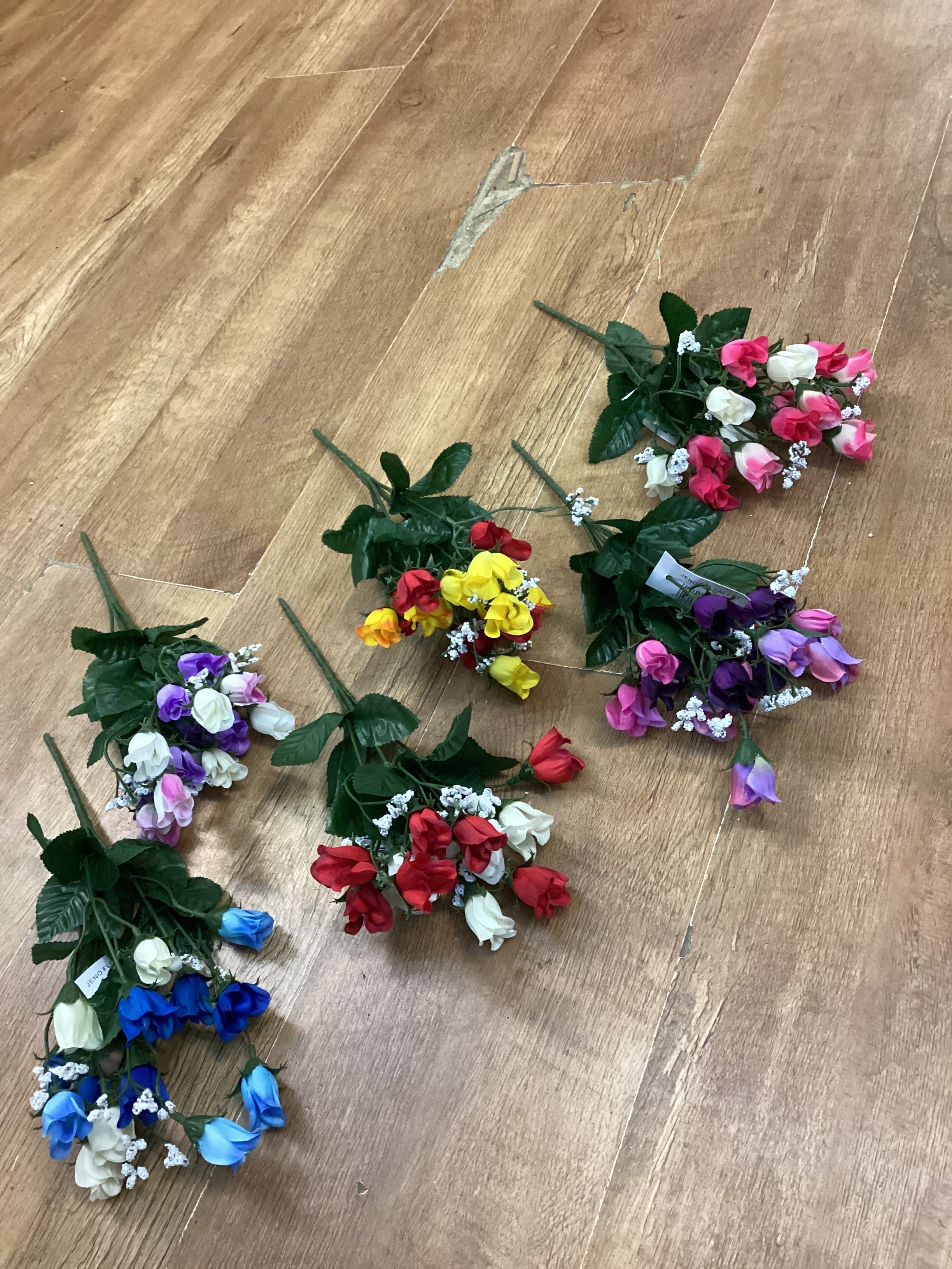 Mixed colour miniature rose bunches - 6 colours available