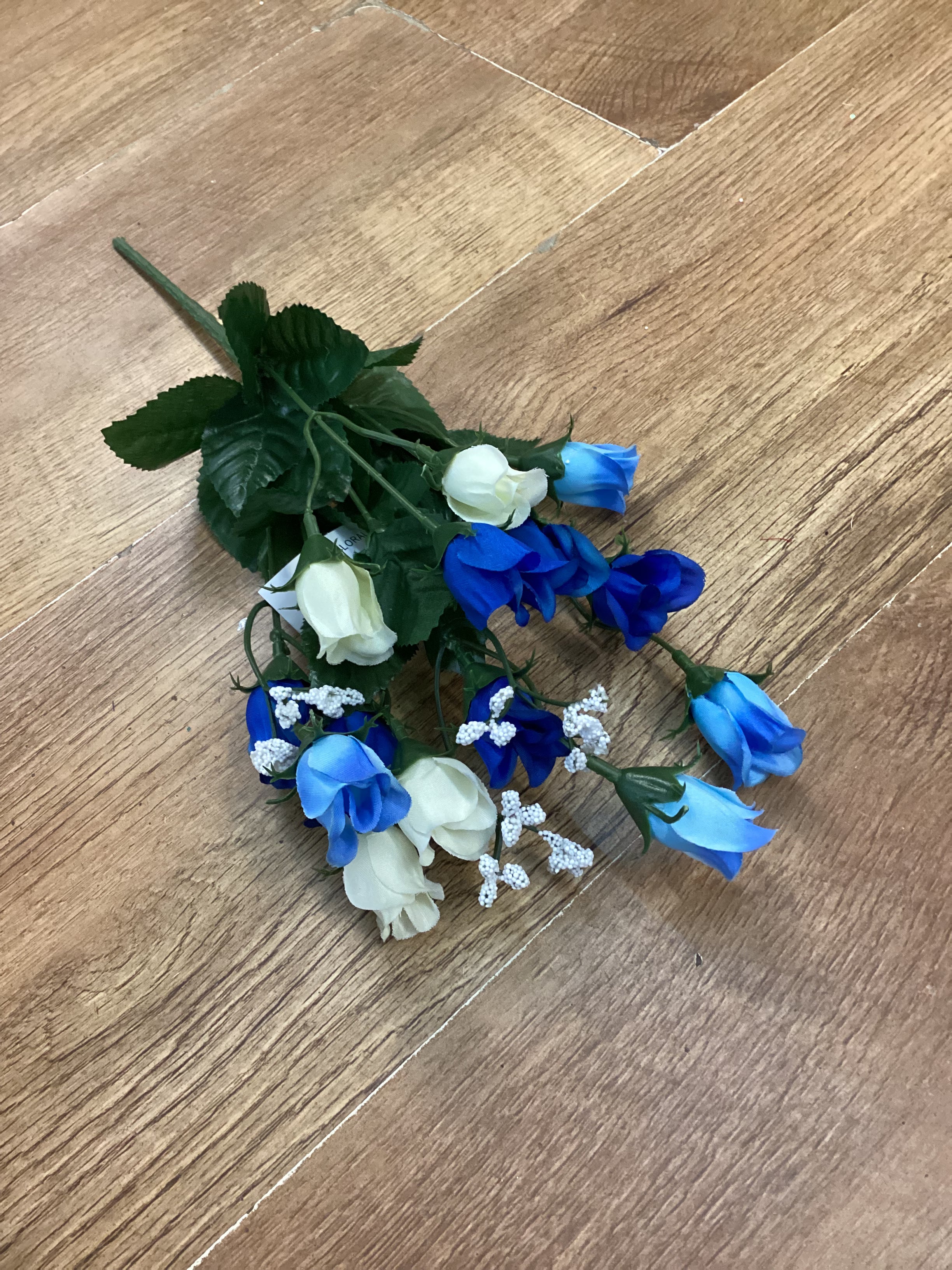 Mixed colour miniature rose bunches - 6 colours available