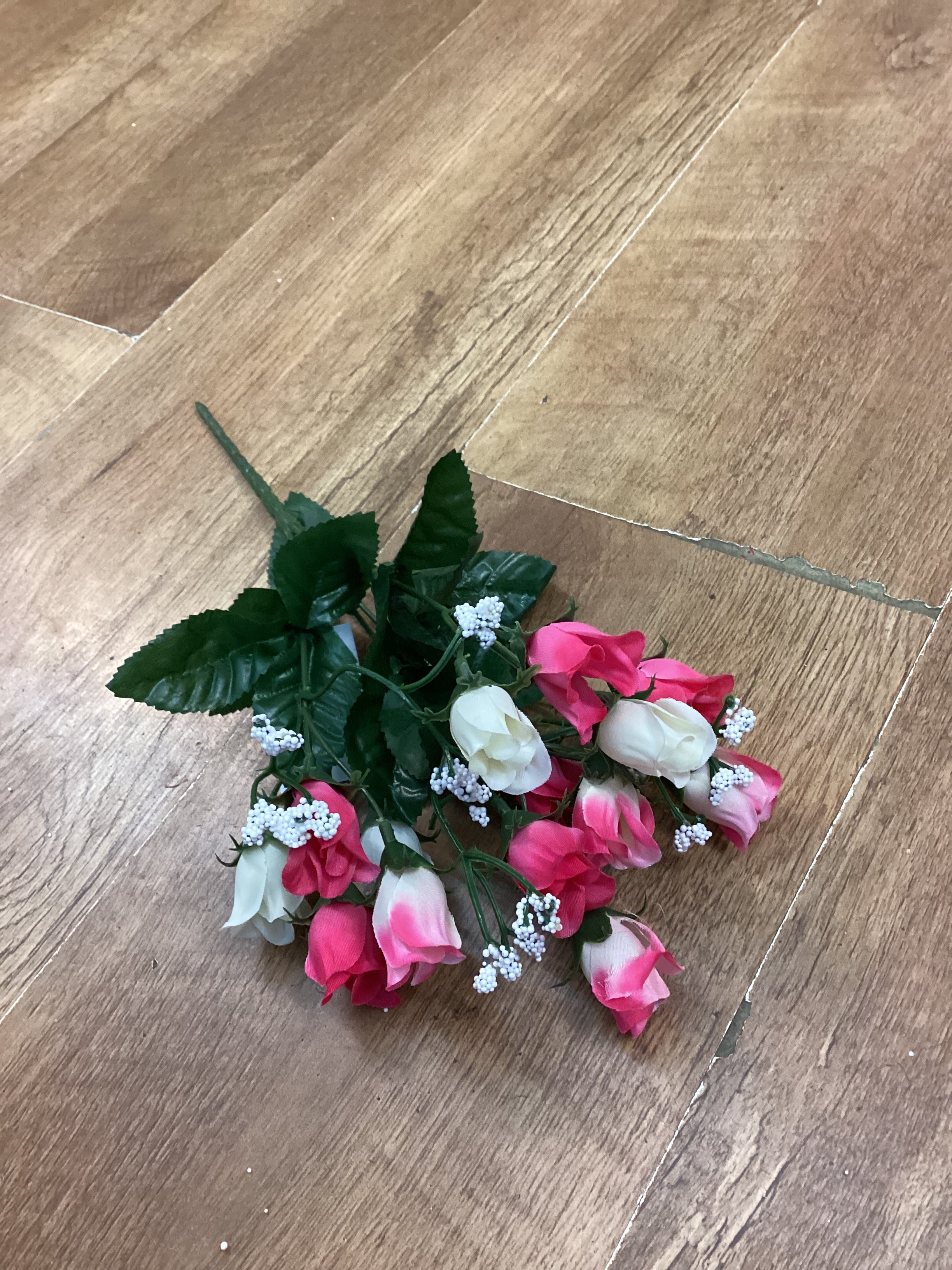 Mixed colour miniature rose bunches - 6 colours available