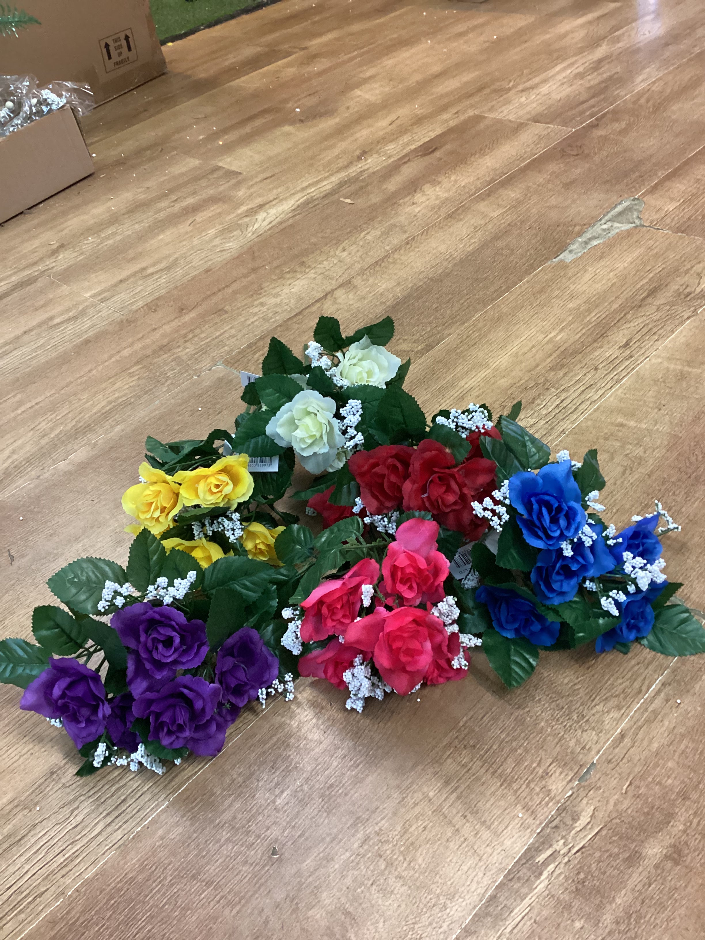 Open rose and gypsophila bunch - 6 colours available
