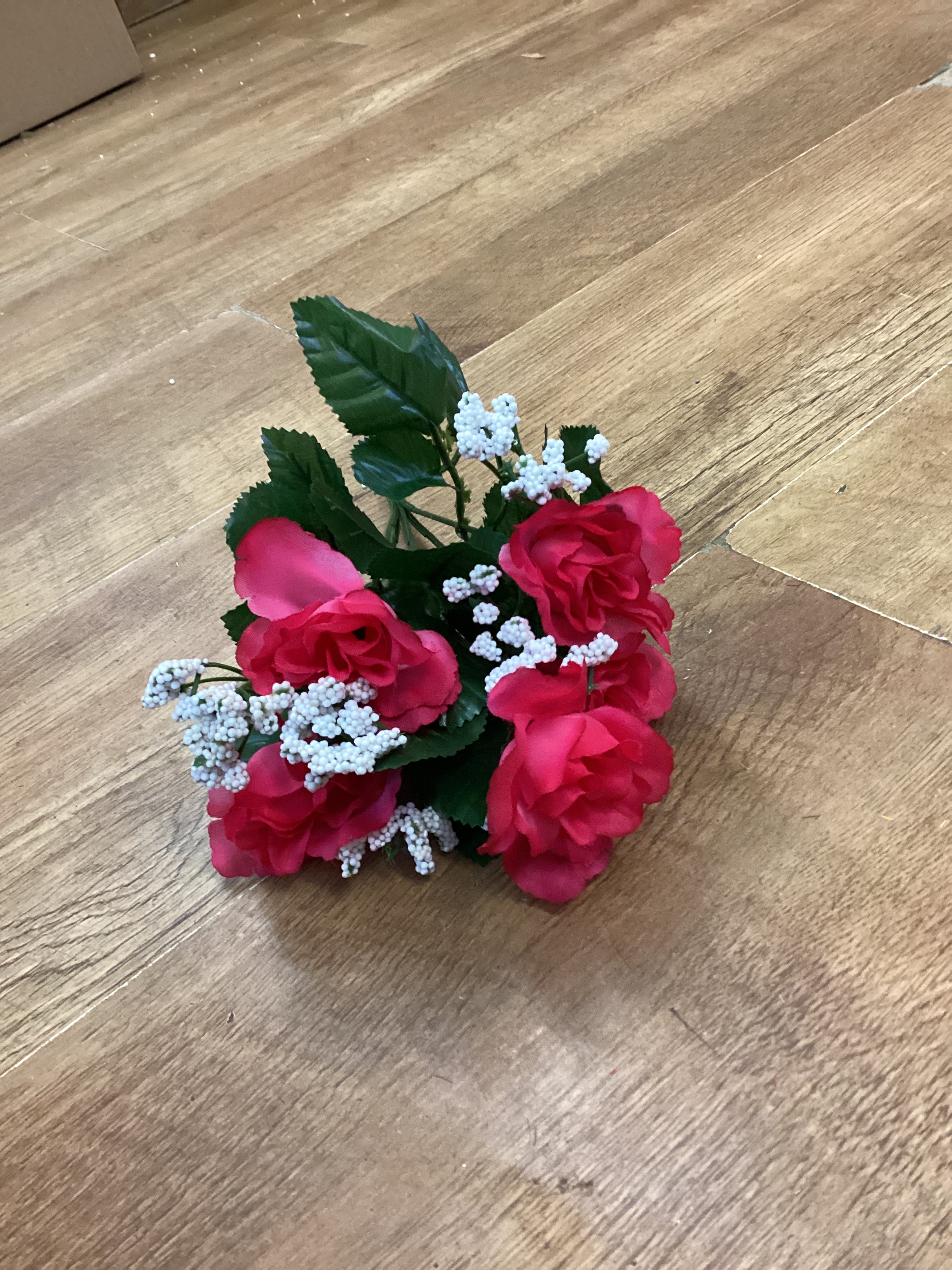 Open rose and gypsophila bunch - 6 colours available