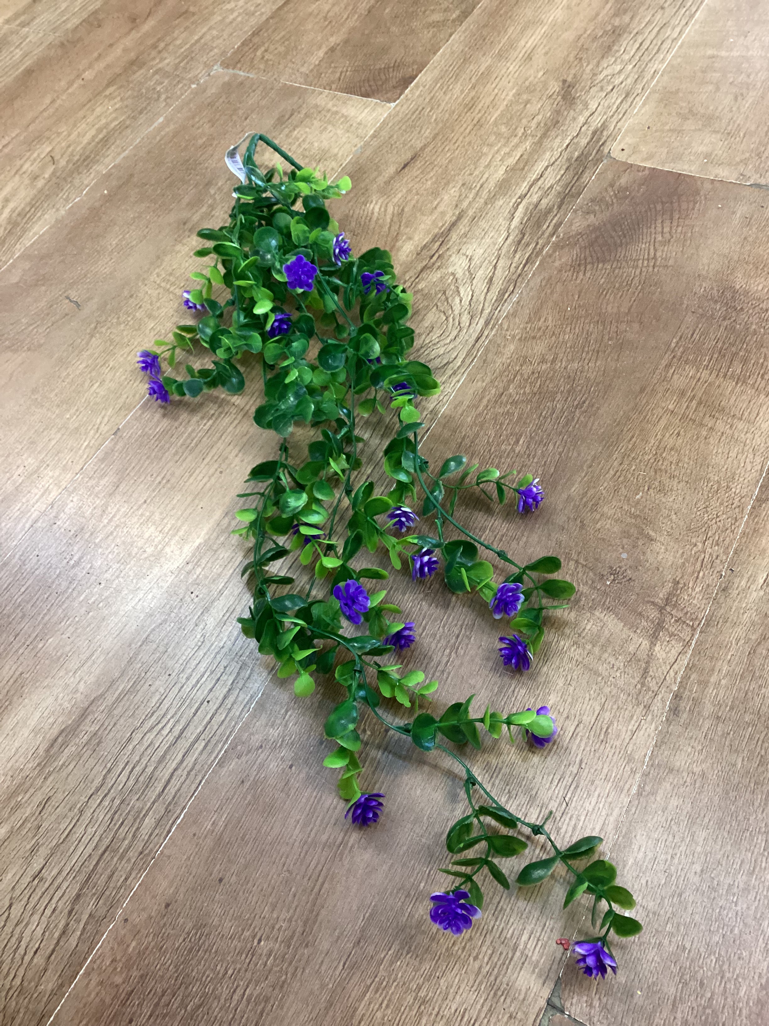 Plastic flowering foliage trailer