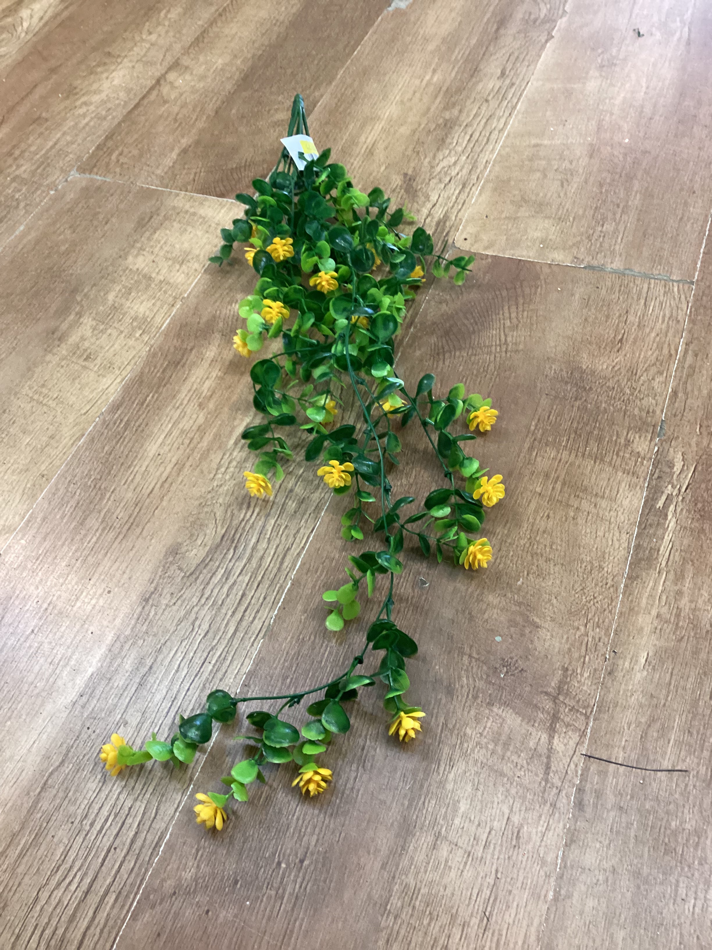 Plastic flowering foliage trailer