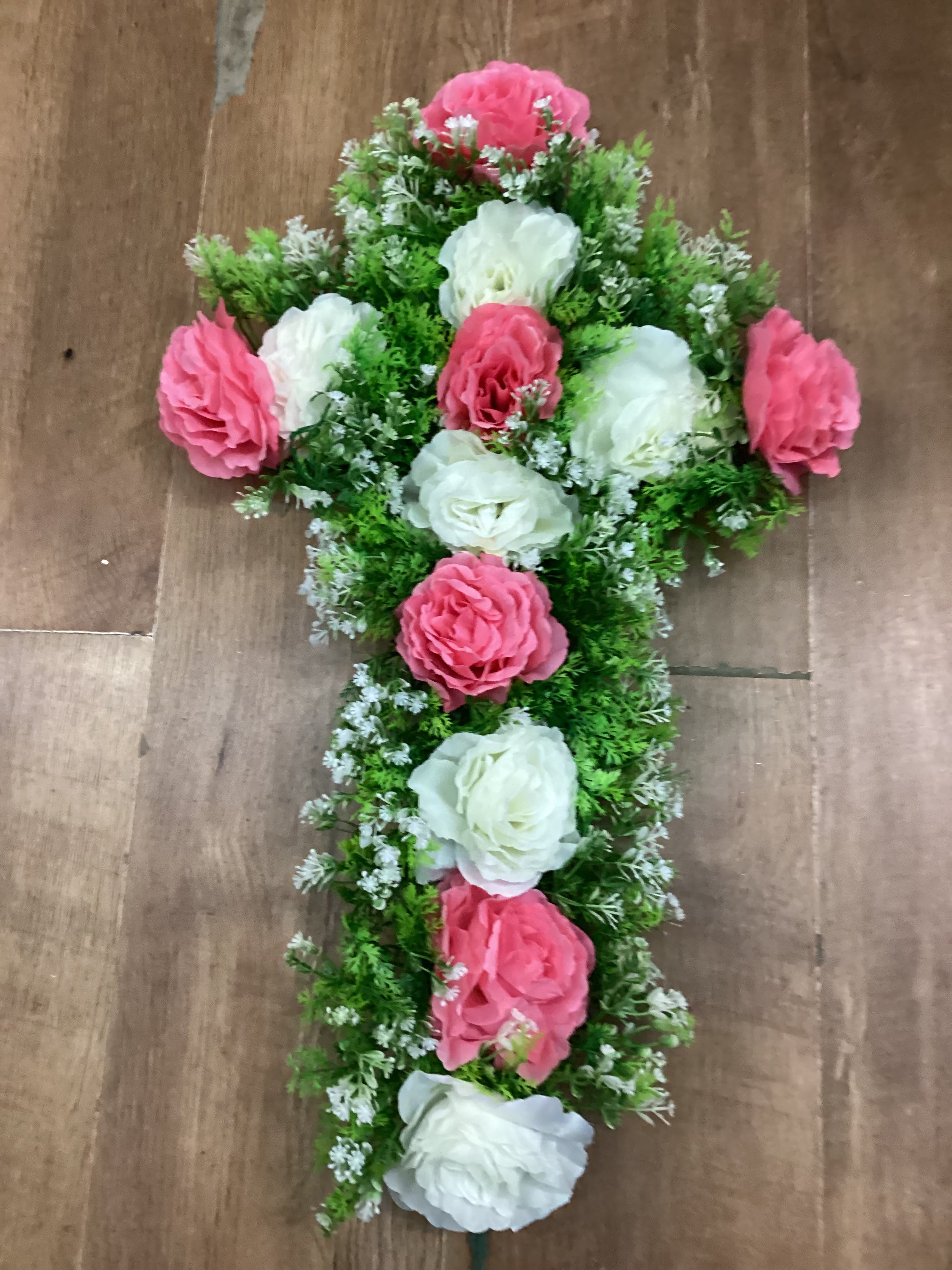 70x40cm pink and ivory rose cross
