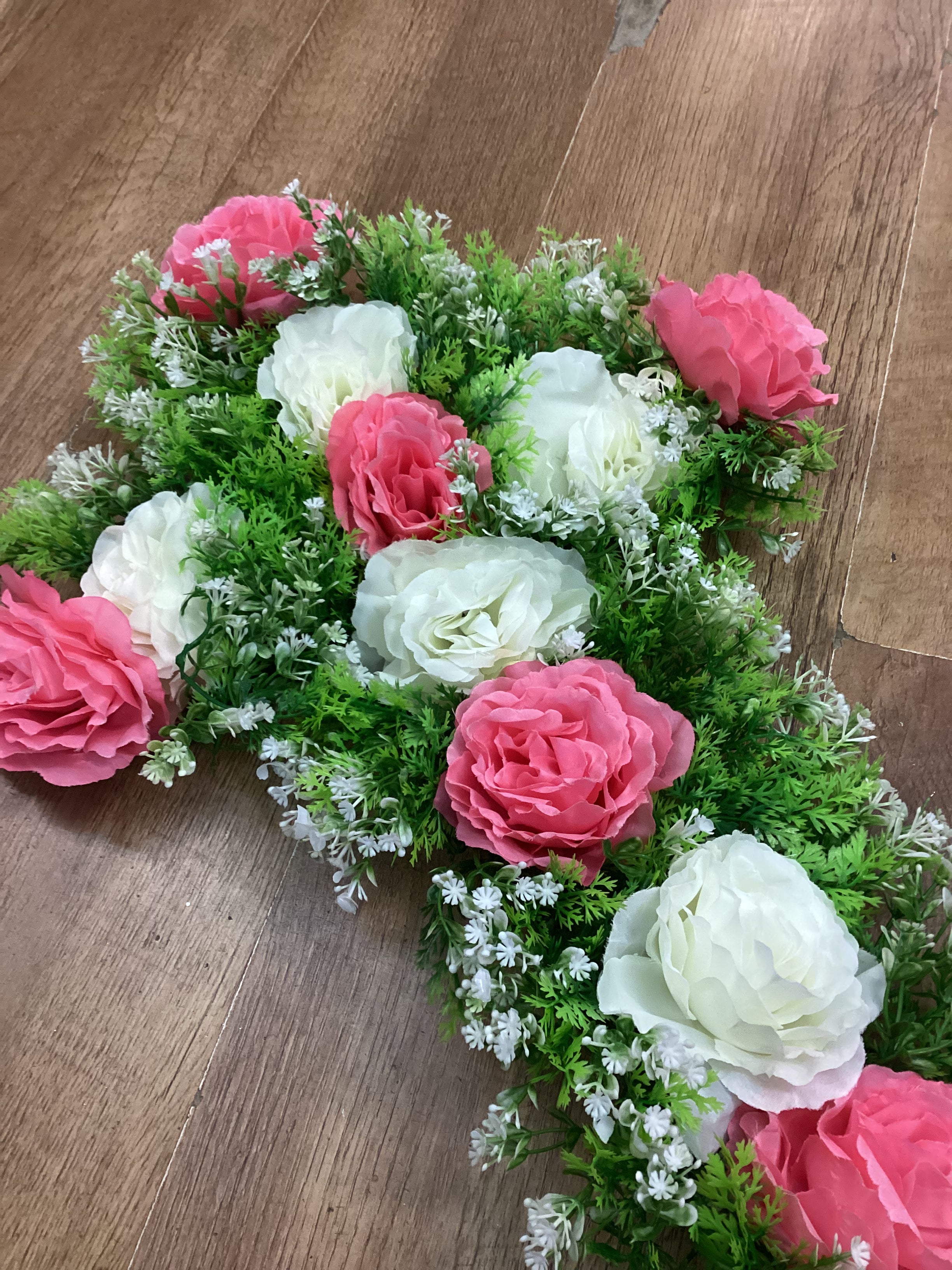 70x40cm pink and ivory rose cross