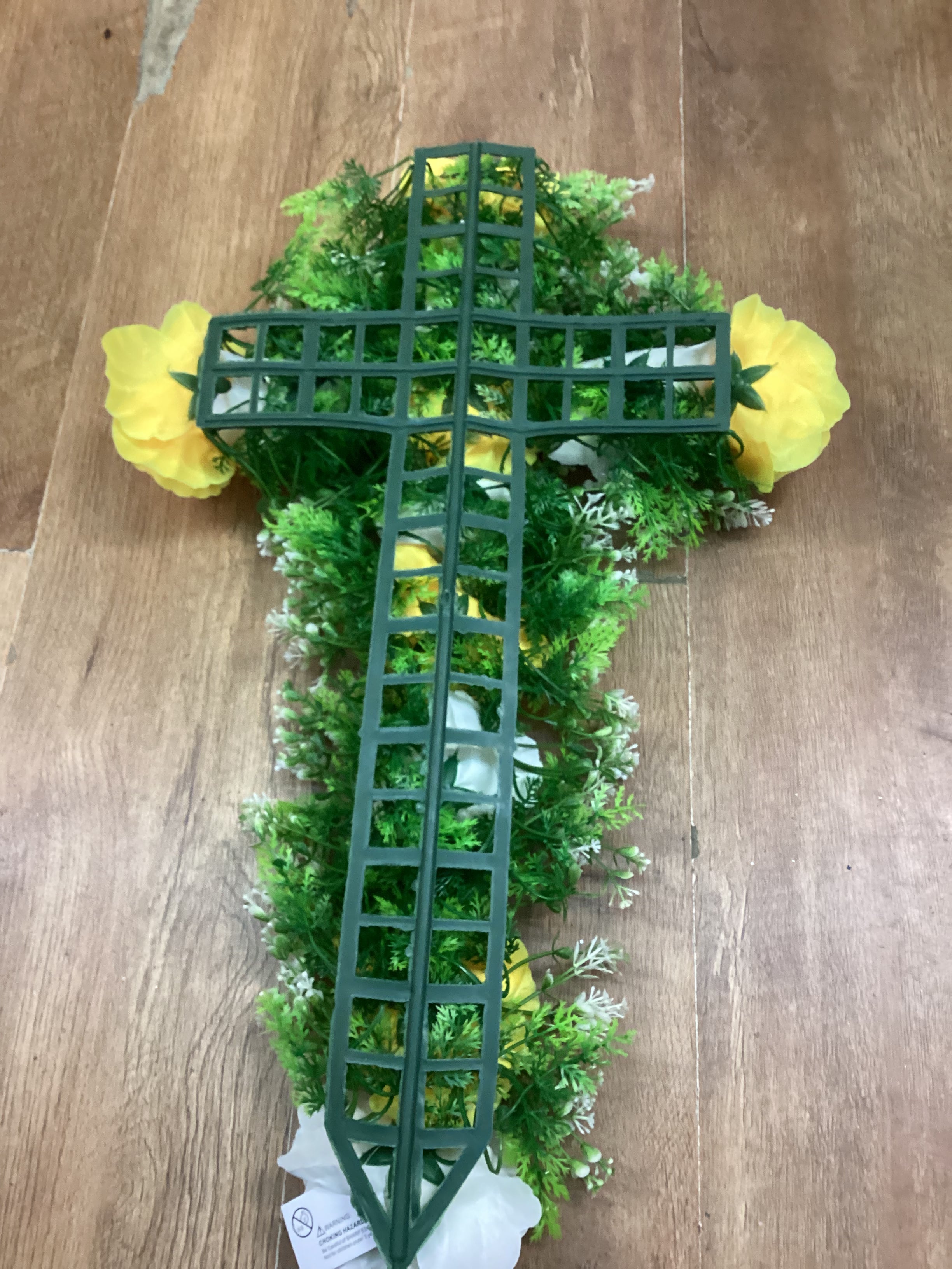 70x40cm yellow and ivory rose cross