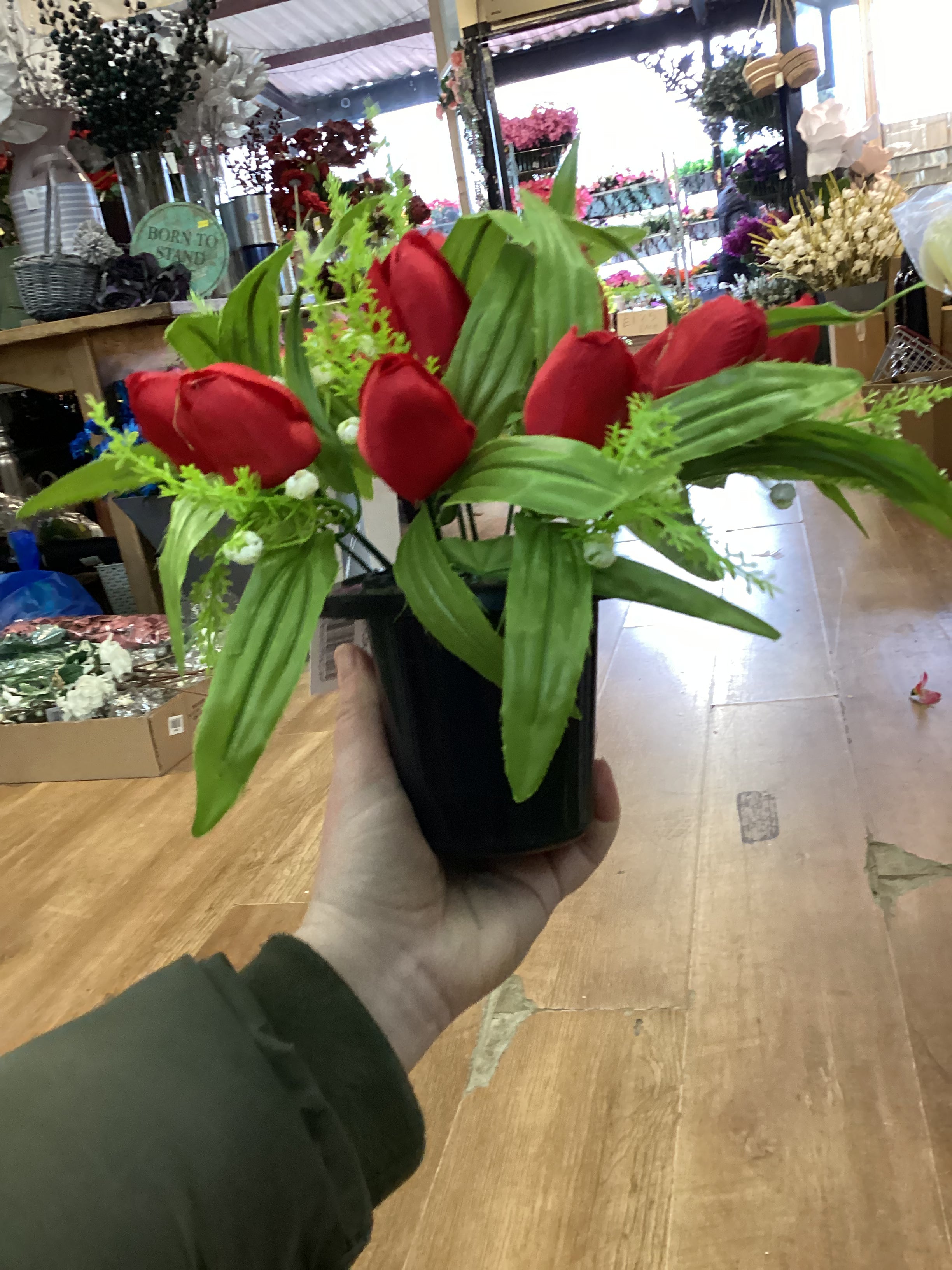 Red tulip gravepot