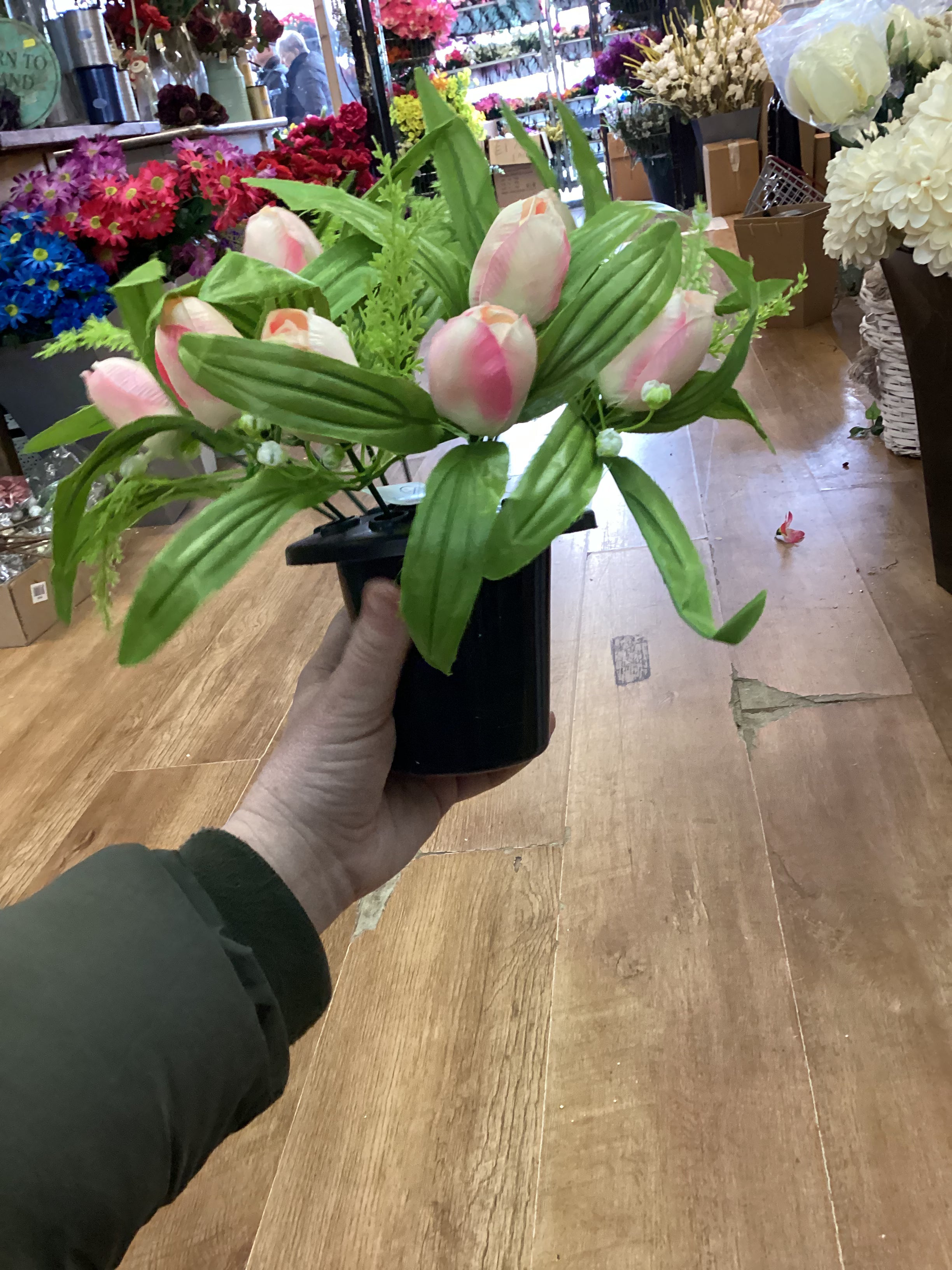 Pink tulip gravepot