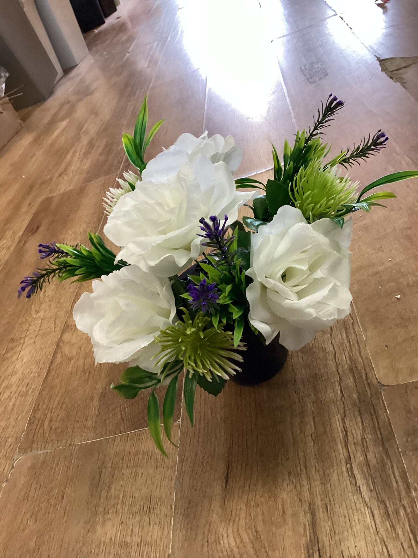 White rose and allium gravepot