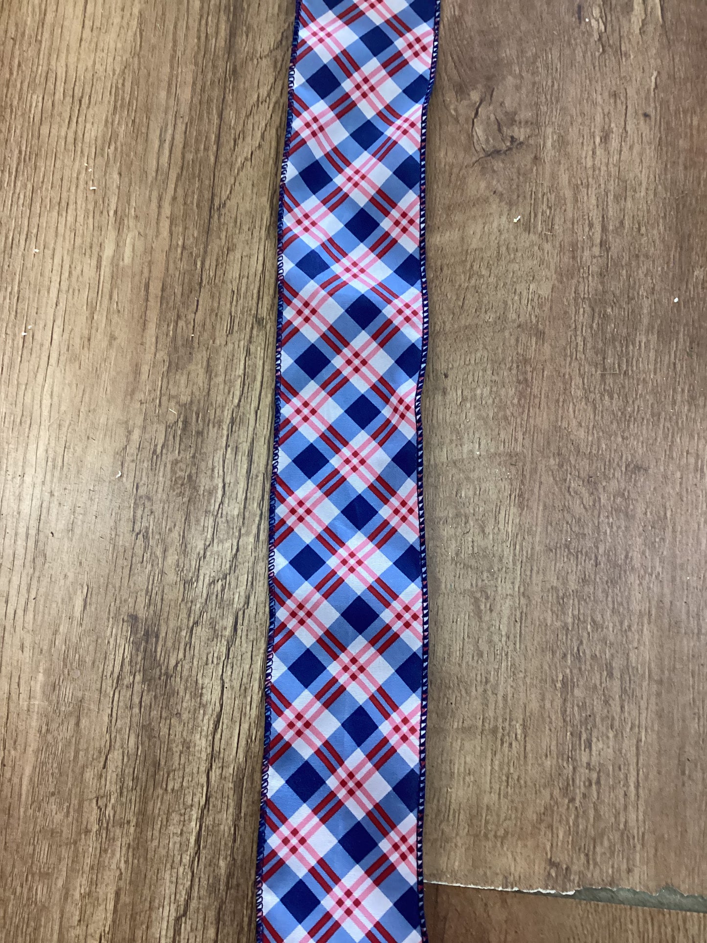 Navy, red and white chequered wired ribbon - 1 metre