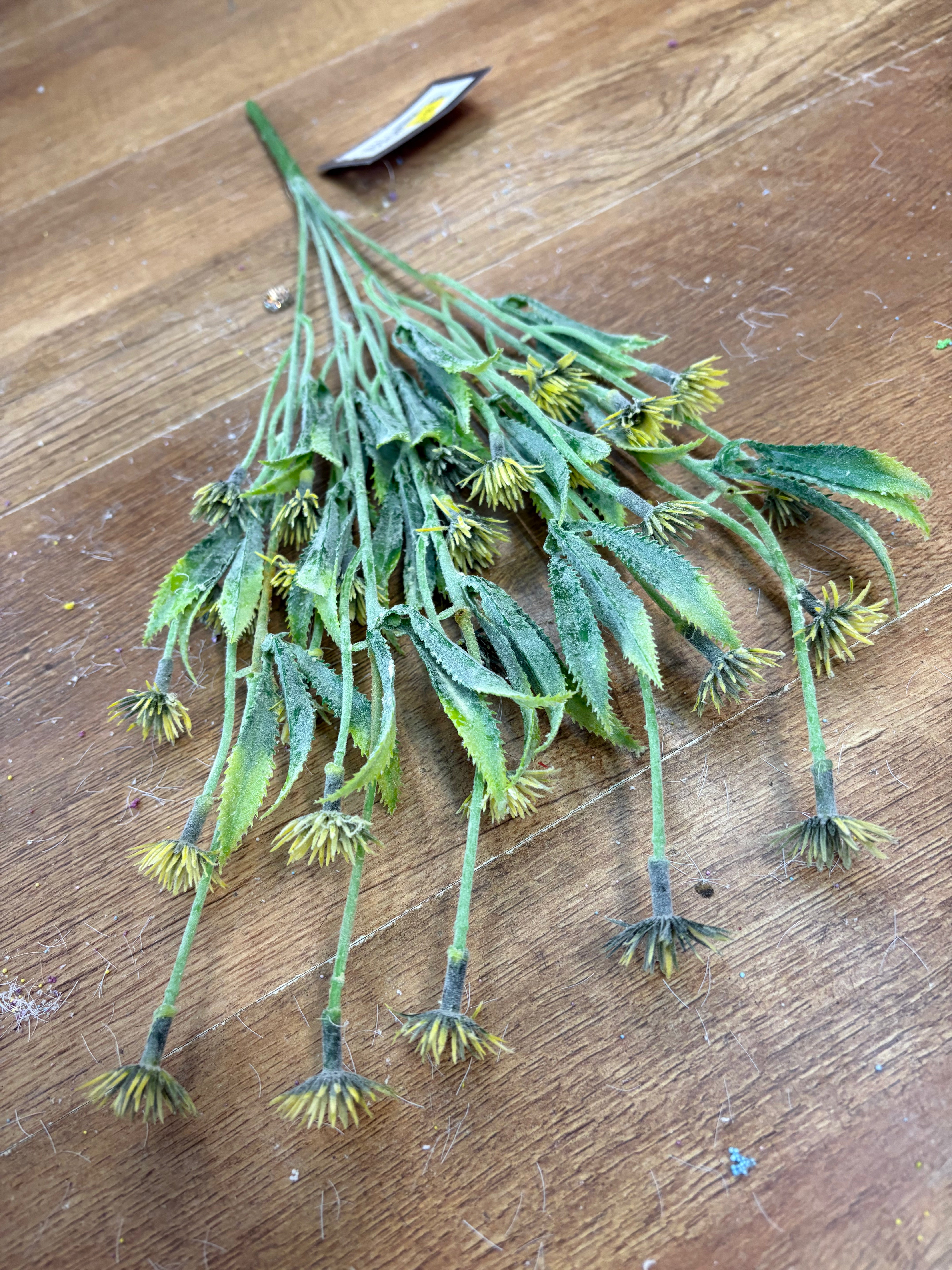 Big bunch miniature thistles - 5 colours available