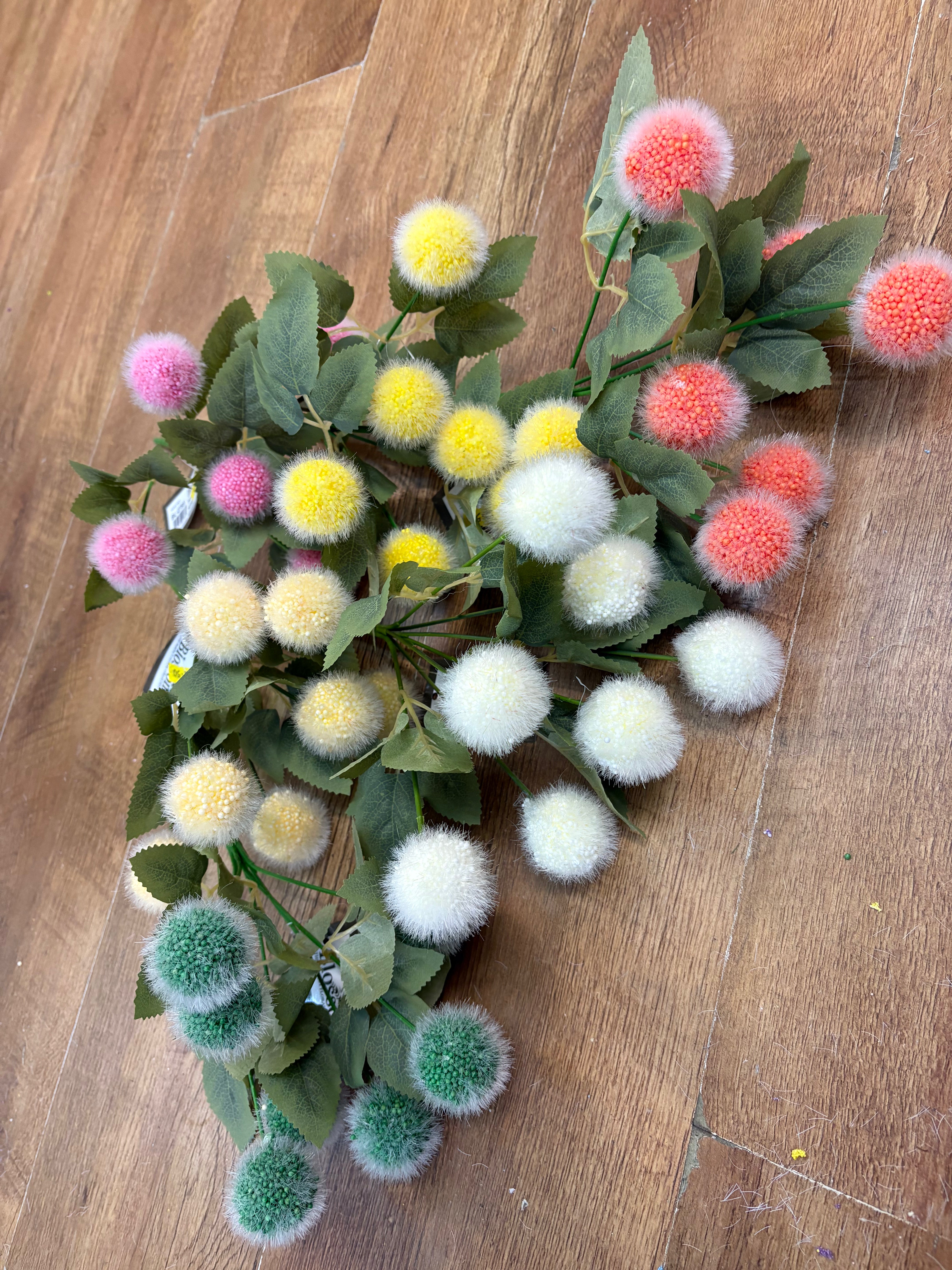 Fluffy ball bunch - 6 colours available