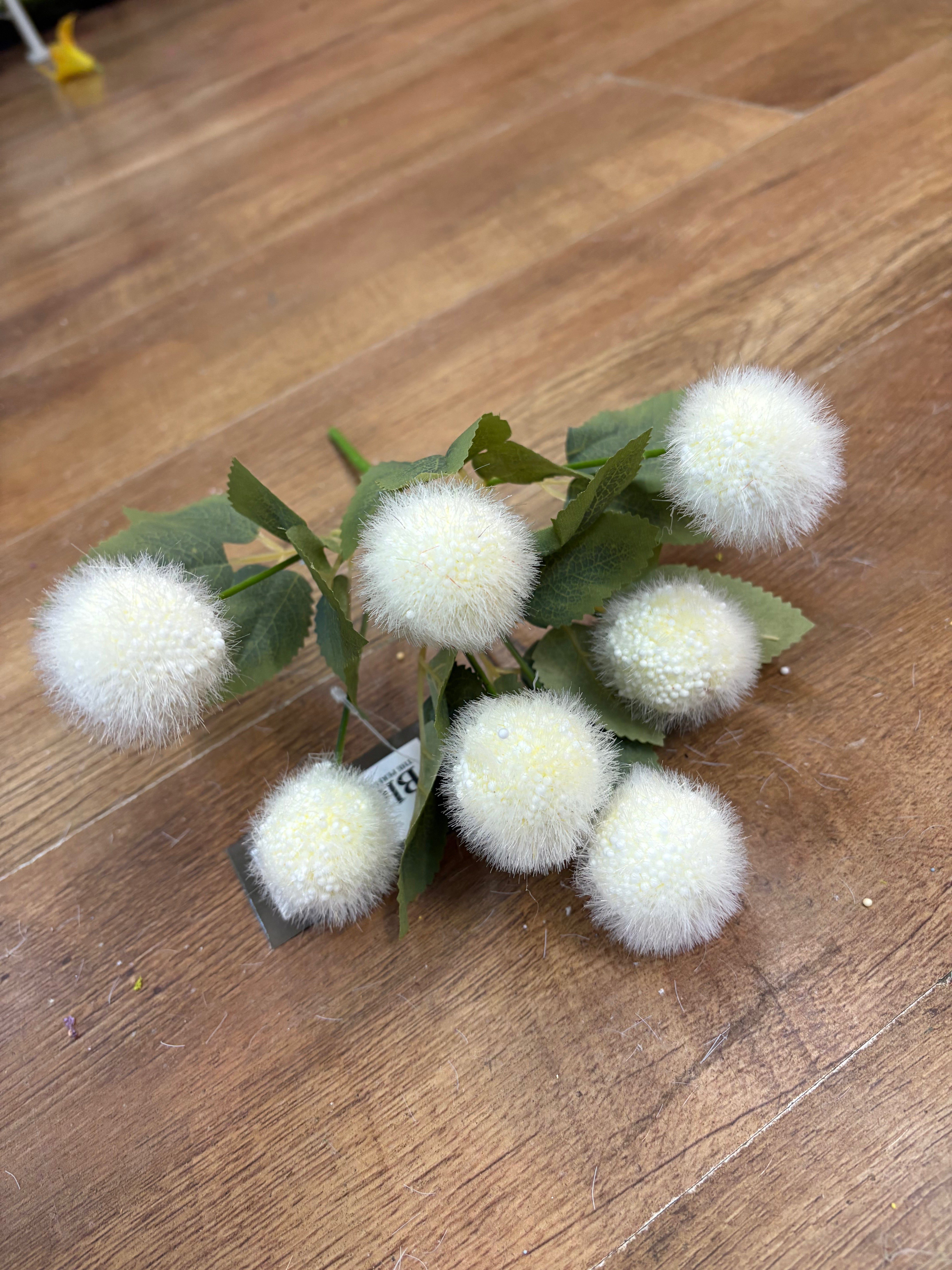 Fluffy ball bunch - 6 colours available
