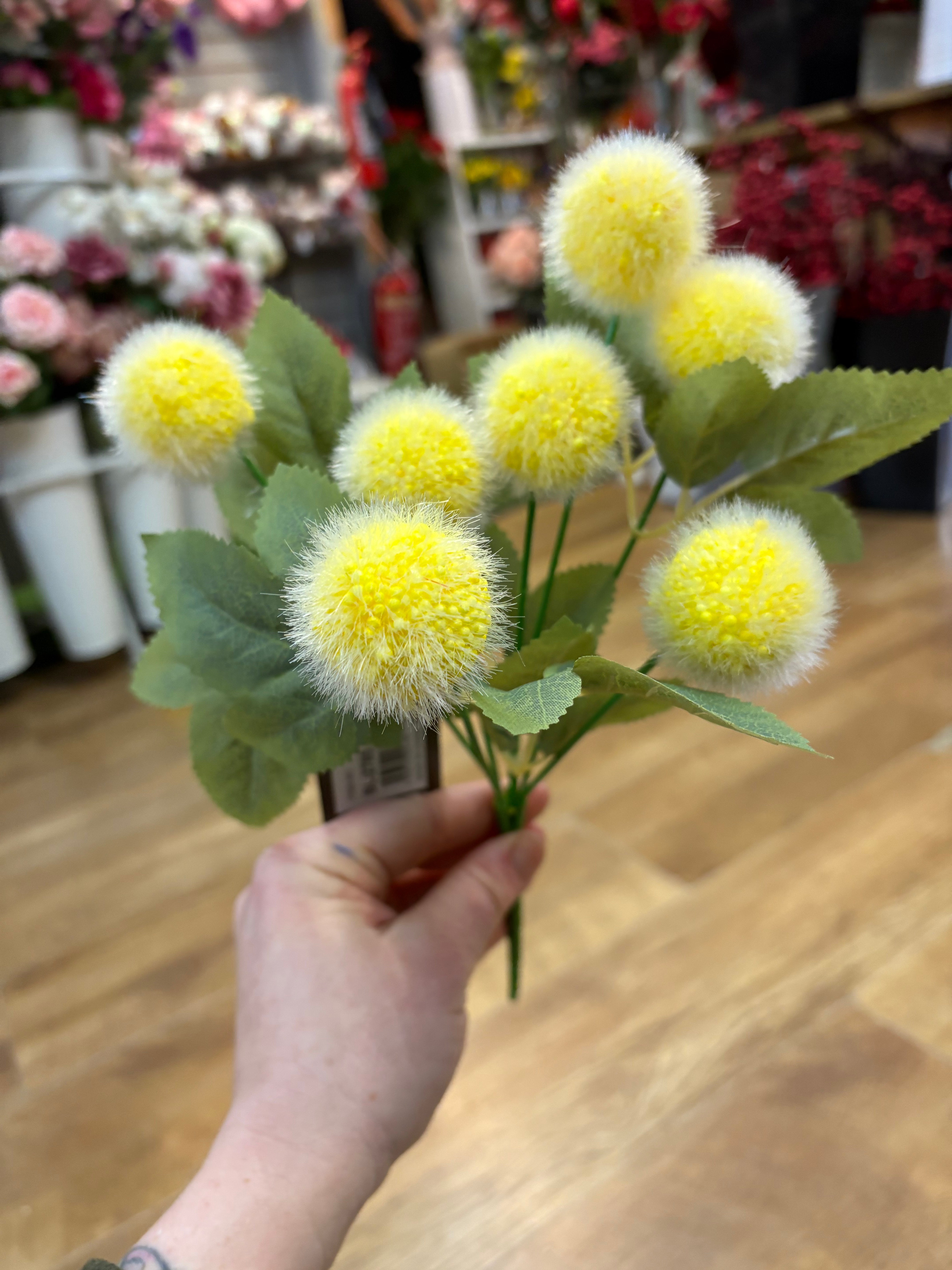 Fluffy ball bunch - 6 colours available