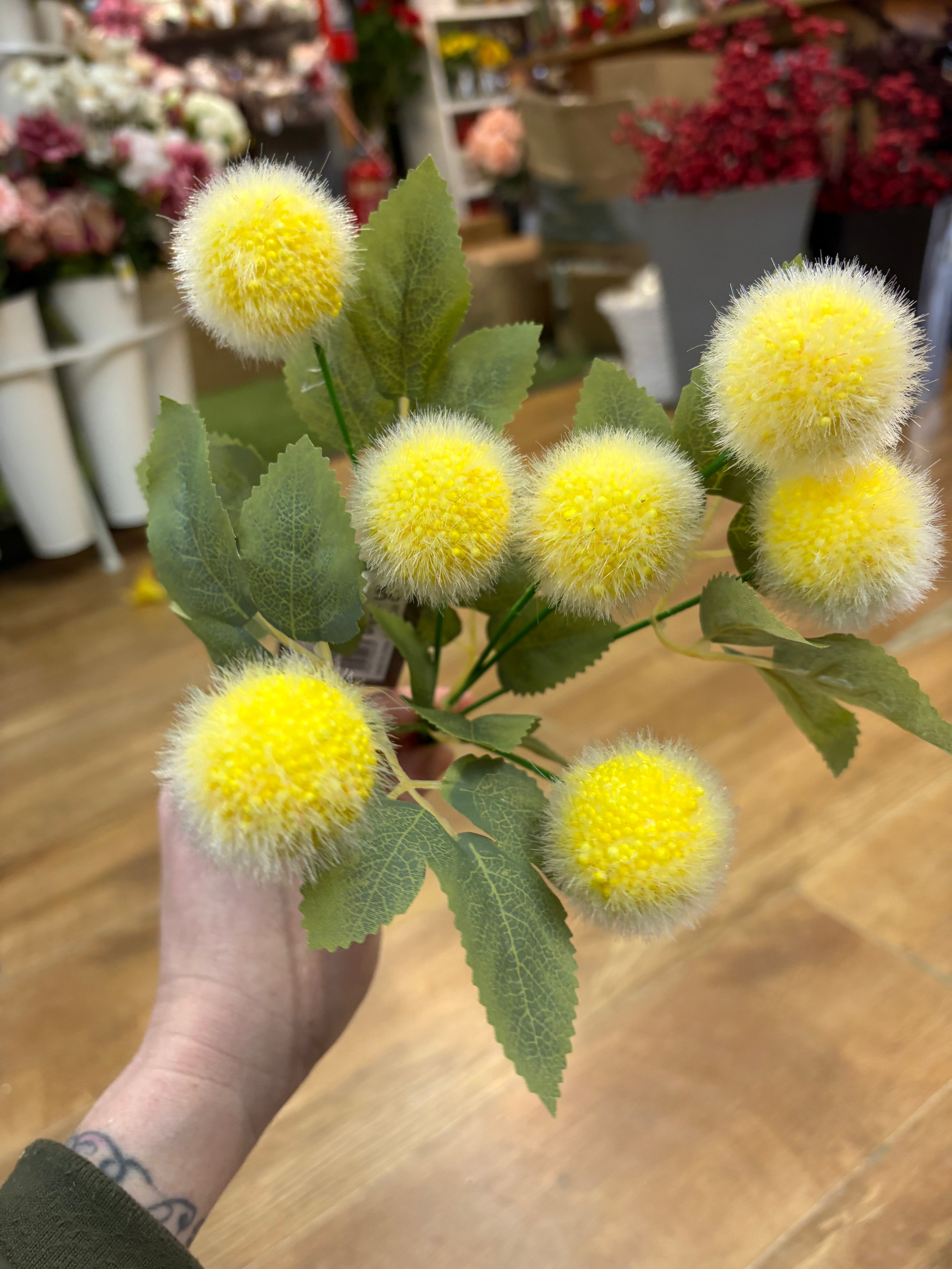 Fluffy ball bunch - 6 colours available