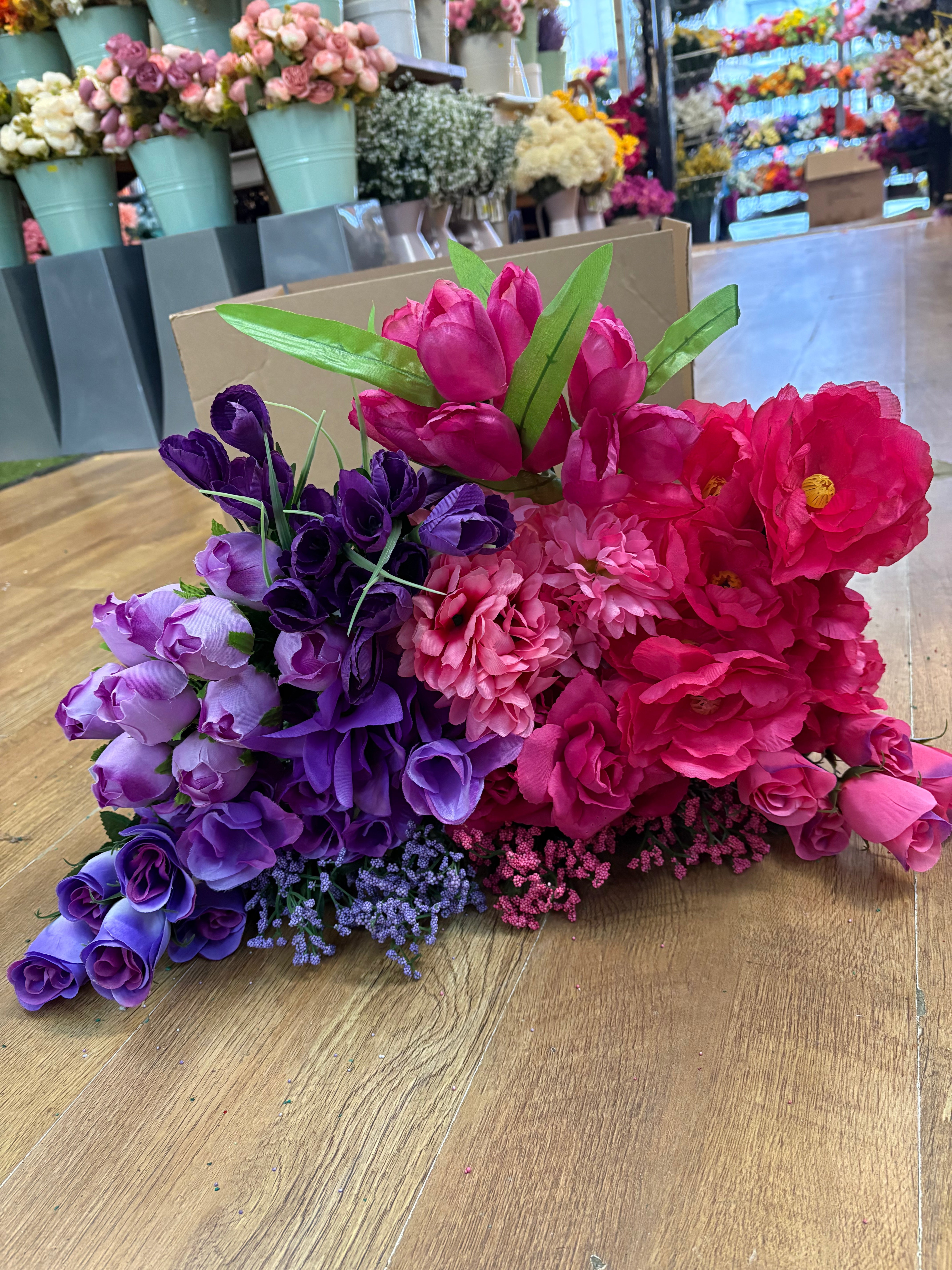 Box 2 - 20 bunches of flowers/foliage