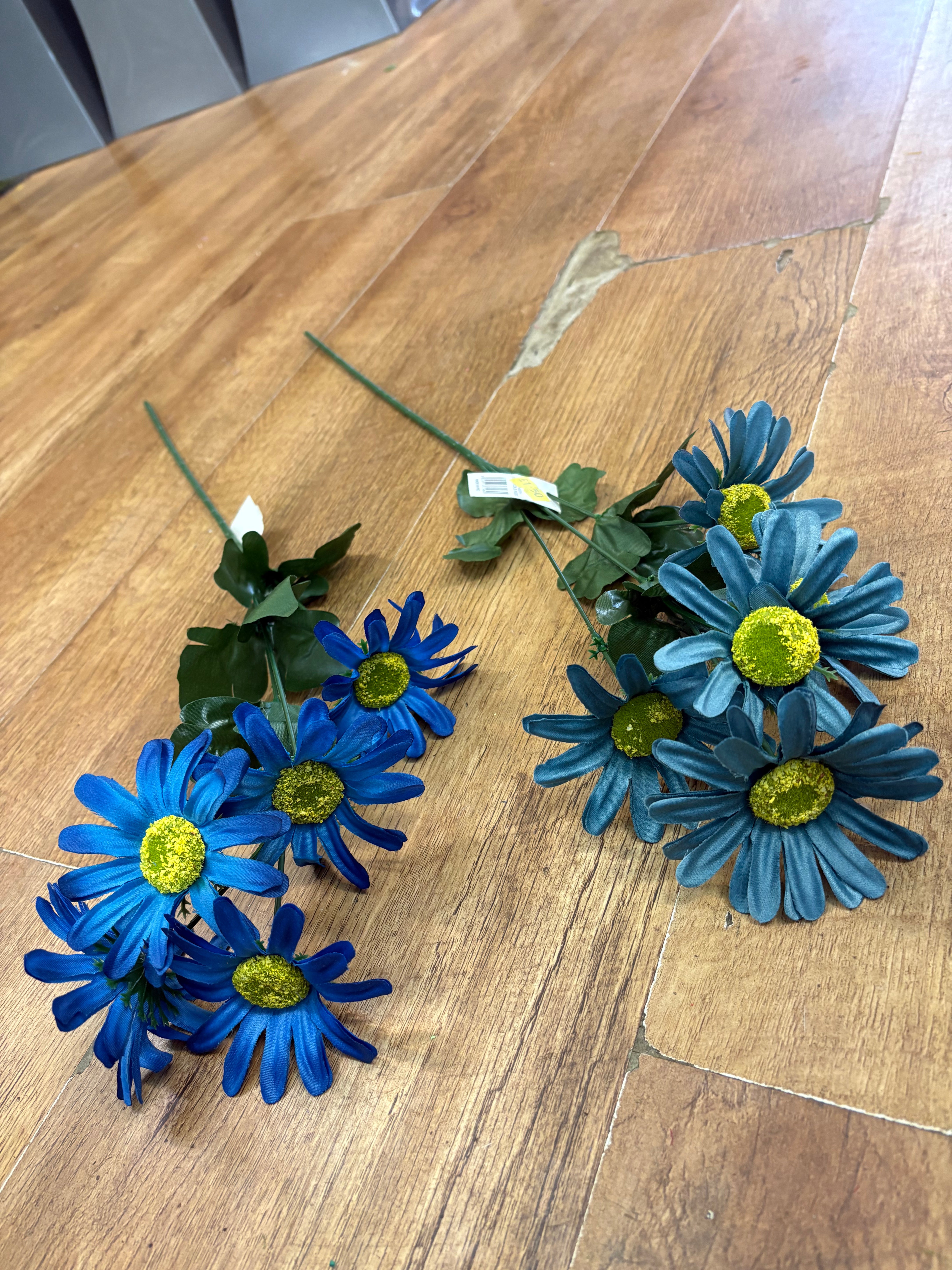 Long stem gerbera sprays - 2 colours available