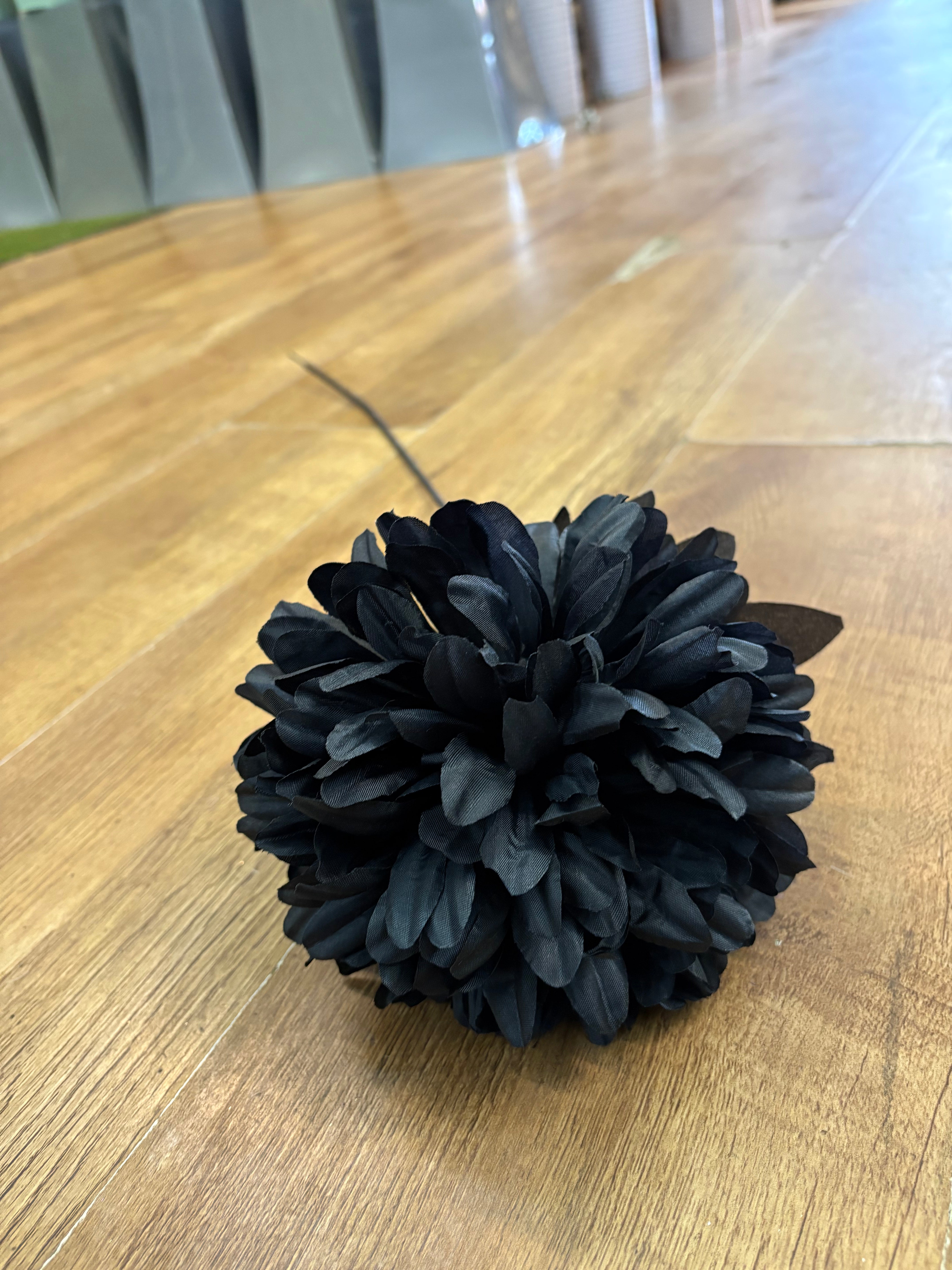 Long stem Pom Pom - 2 colours available